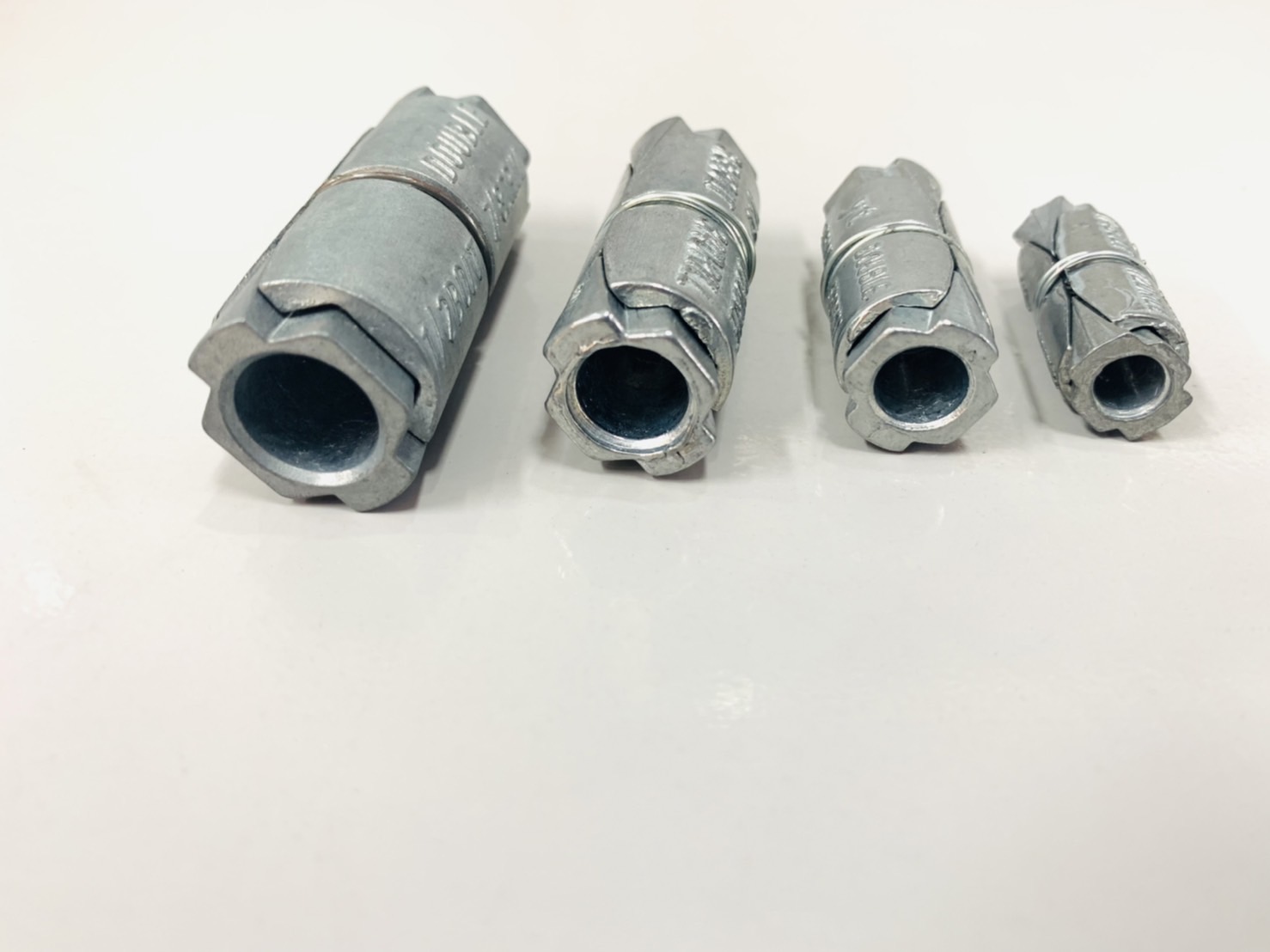 พุ๊กตะกั่ว