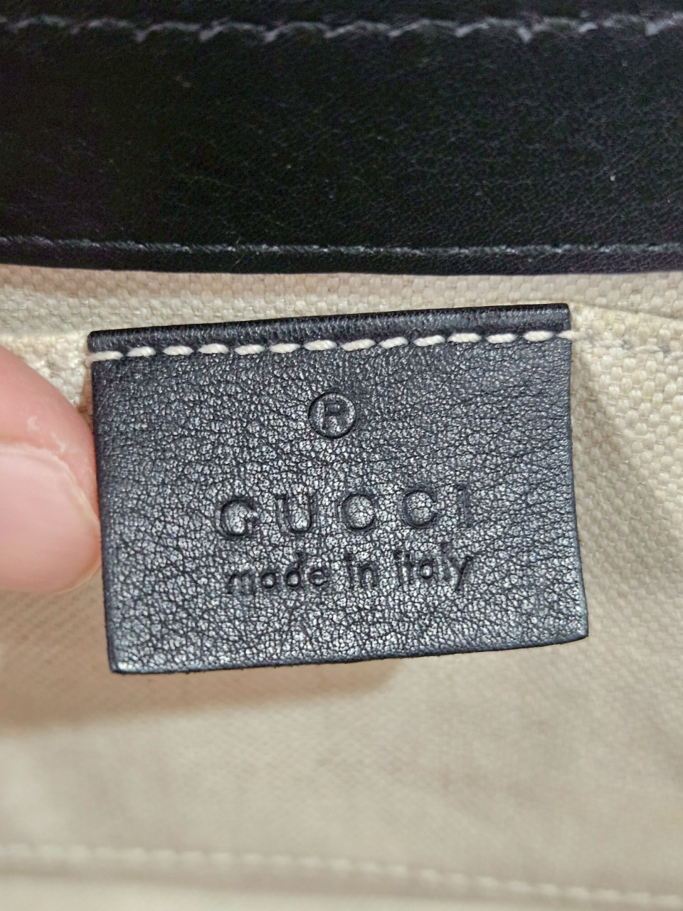 Gucci 295402 Emily Guccissima Medium