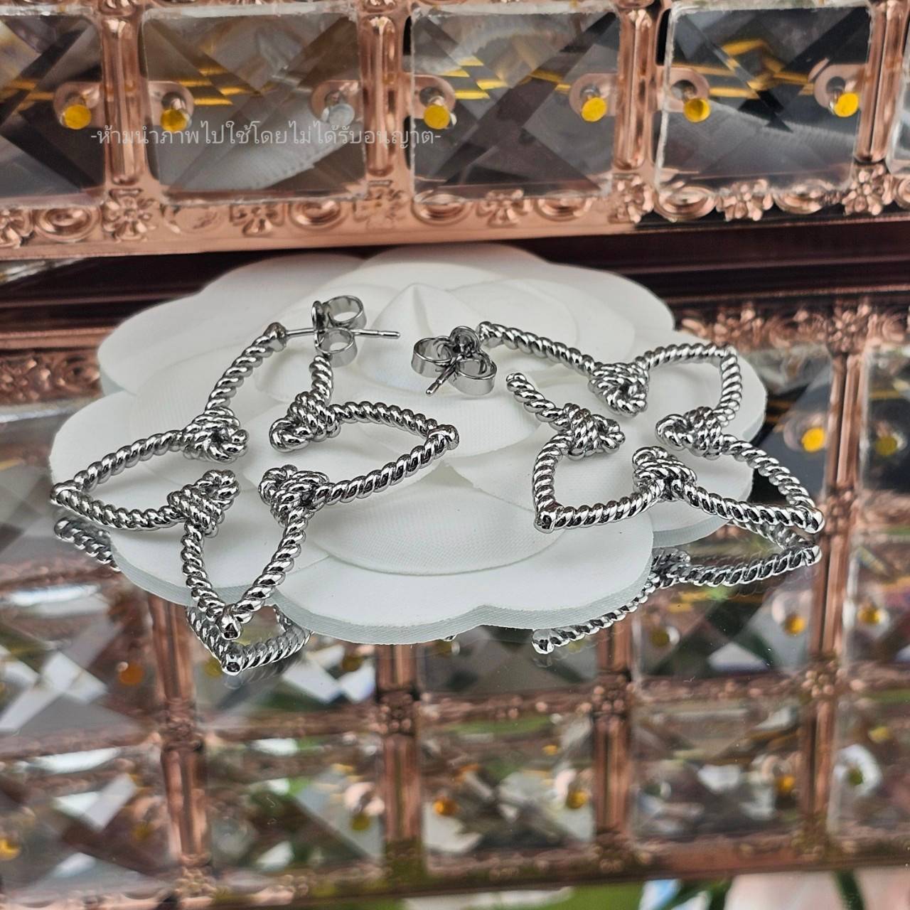 ต่างหู LOUIS VUITTON ต่างหู หลุยวิสตอง ต่างหู LV ติดหู