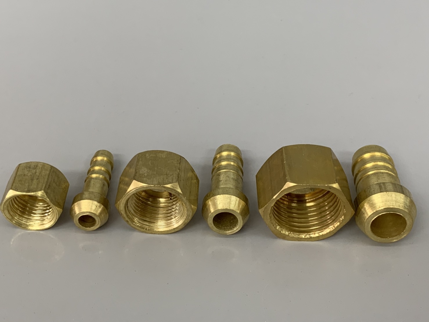 ข้อต่อทองเหลือง หางปลา