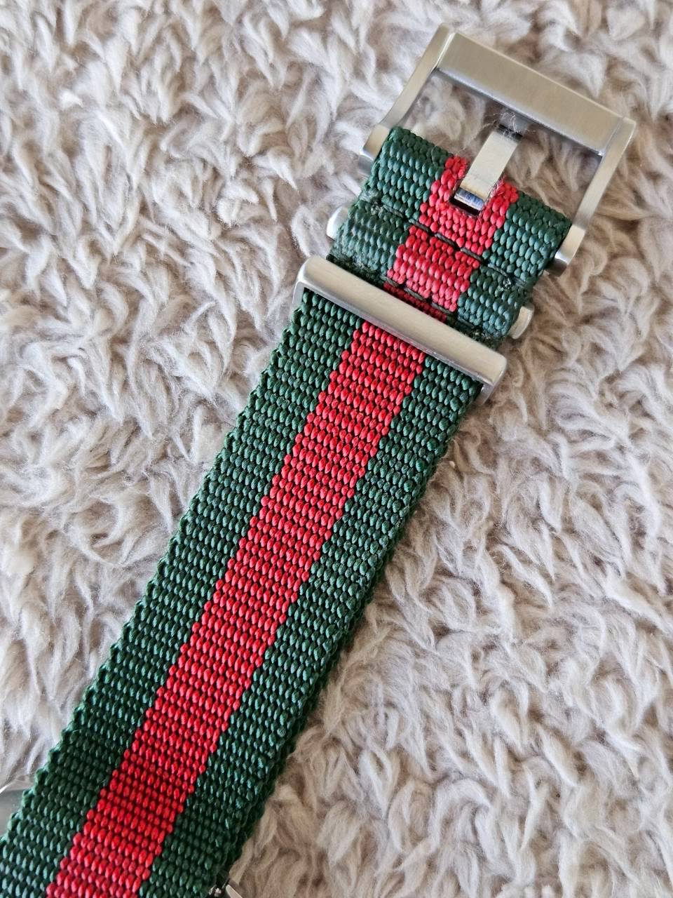 Gucci YA142403 GG2570 สายเขียวแดง