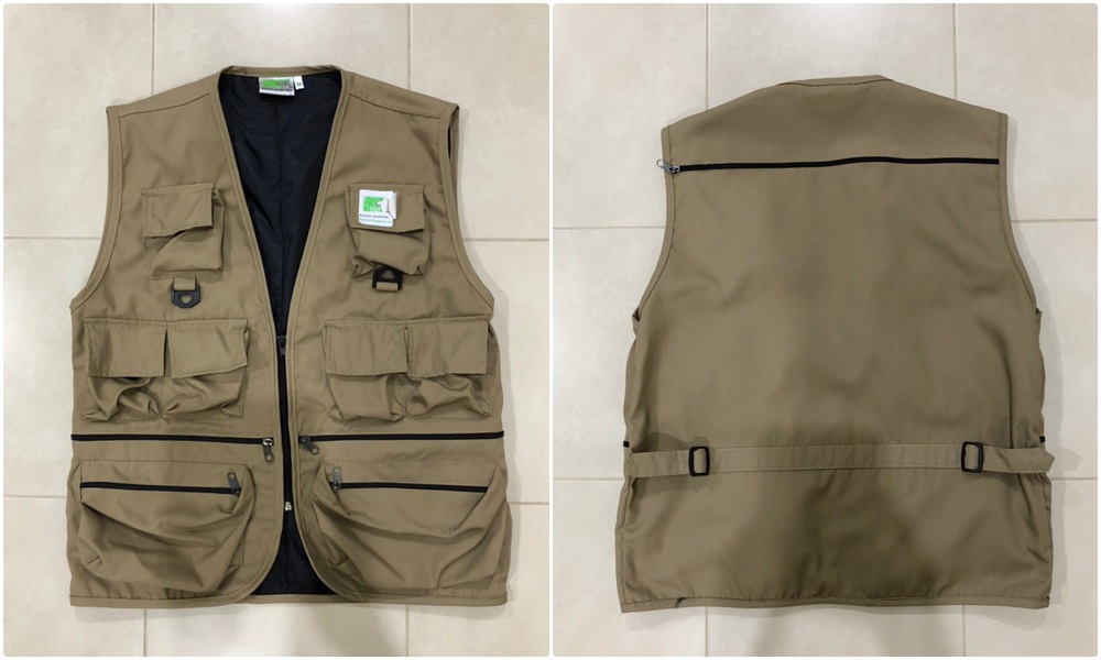 รหัส J2 : เสื้อกั๊กสีกากี