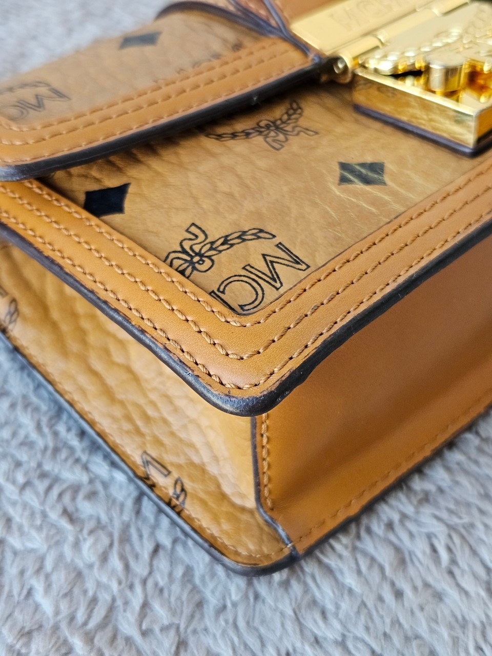 MCM Tracy Crossbody in Visetos