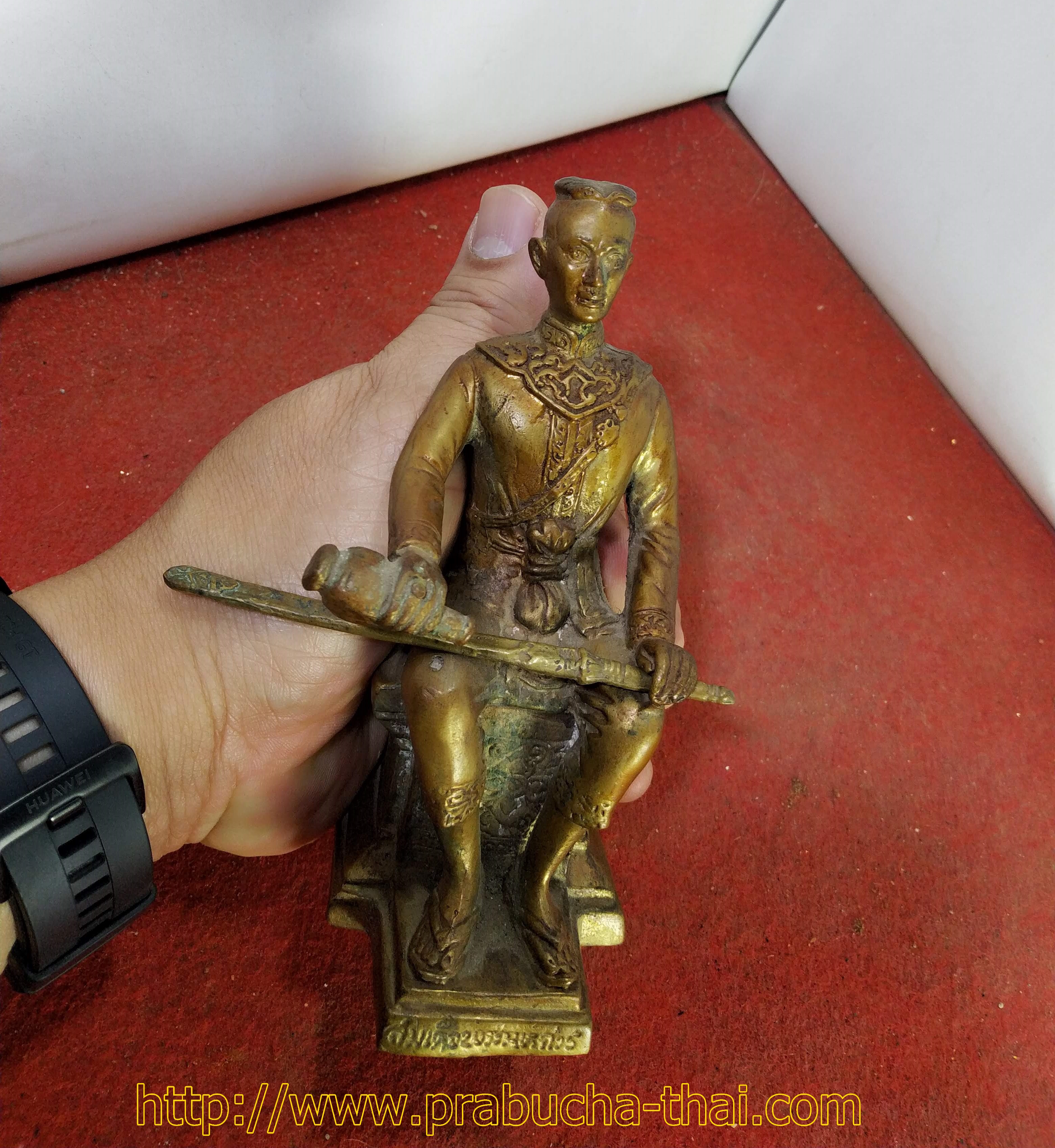 สมเด็จพระนเรศวรมหาราช เนื้อทองเหลือง