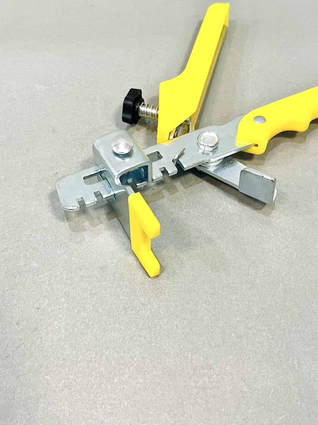 คีมปรับระดับกระเบื้อง