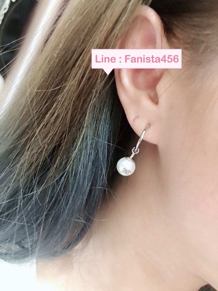 ต่างหู ชาแนล Chanel Earring ต่างหูชาแนลมุก (สีเงิน)