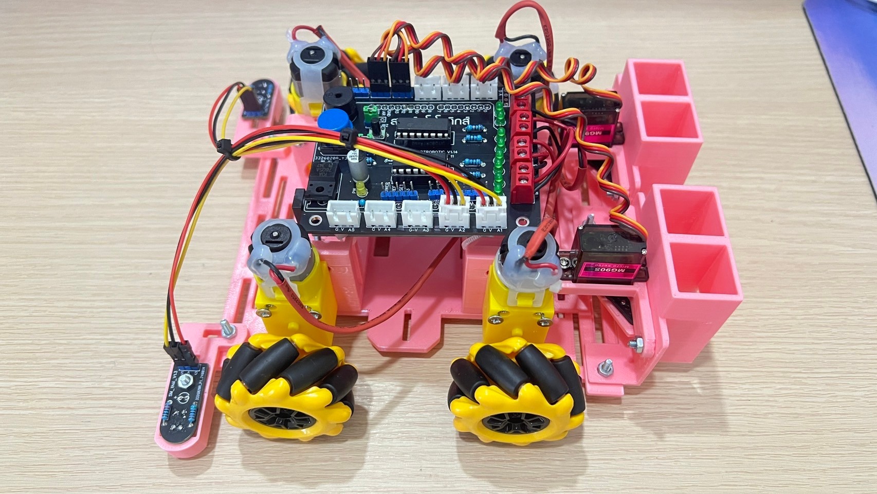 หุ่นยนต์ระดับสูง พร้อมบอร์ดขับหุ่นยนต์ SMR V1.10