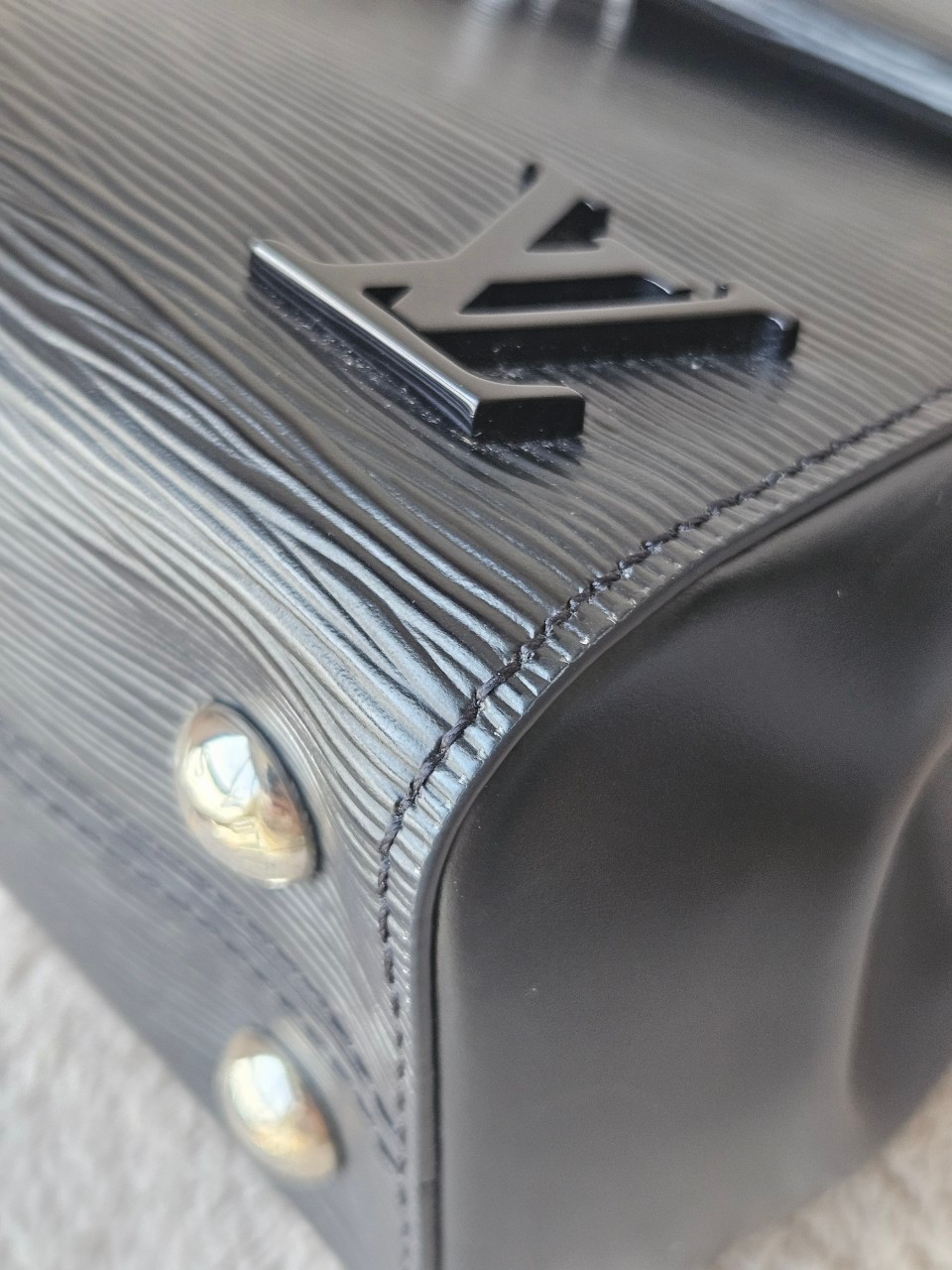 LV M41312 Cluny BB EPI microchip