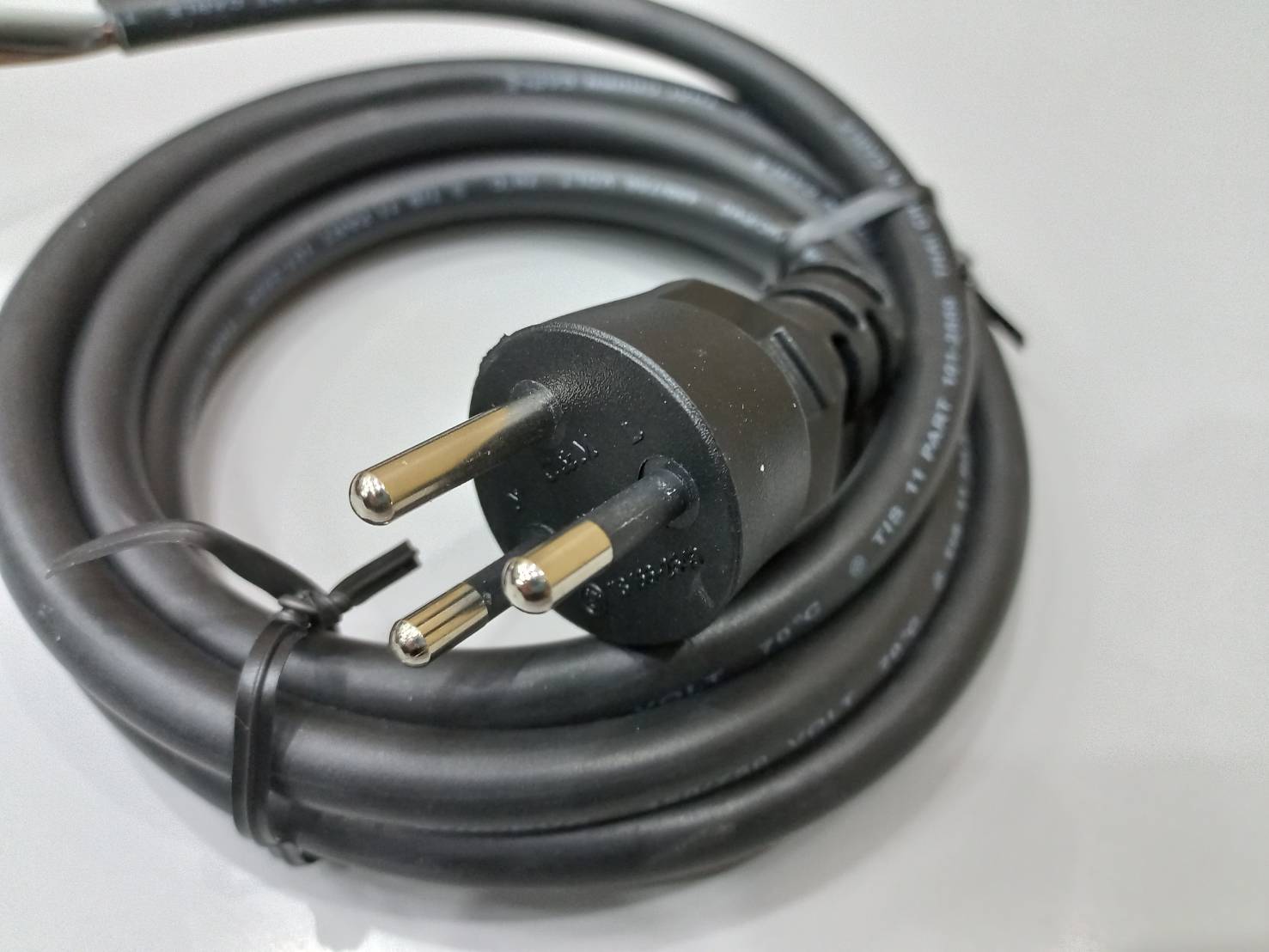 ปลั๊กตัวตัวผู้ 3ขา สาย VCT 3x1.5 ยาว 2เมตร