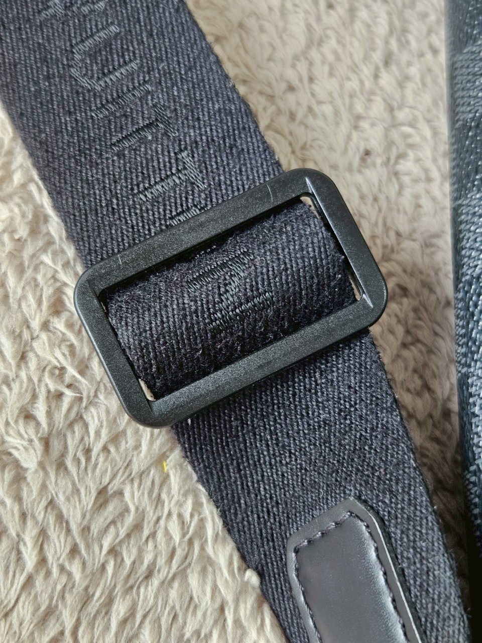 LV District GM Damier Graphite