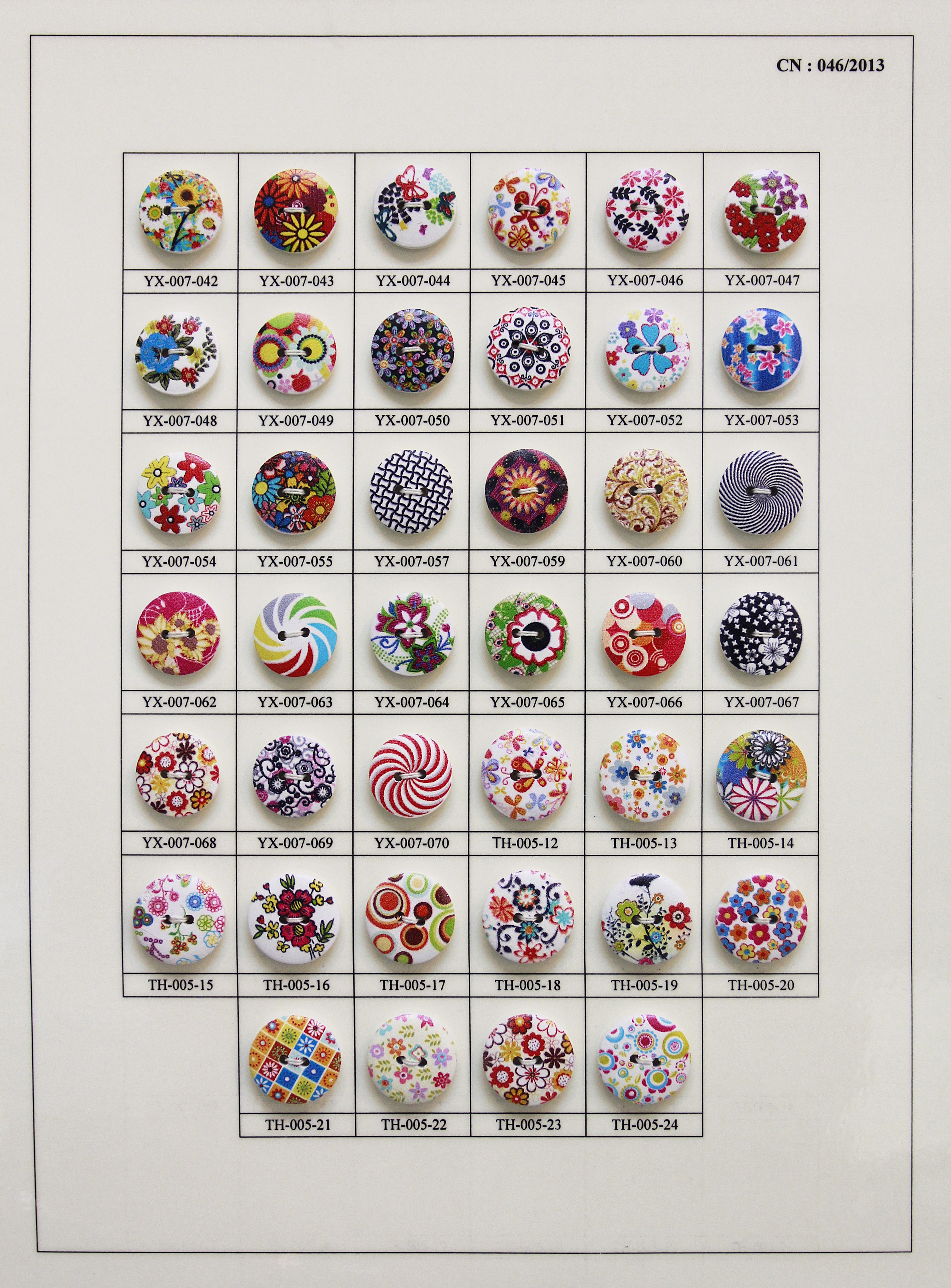 NATURAL BUTTONS