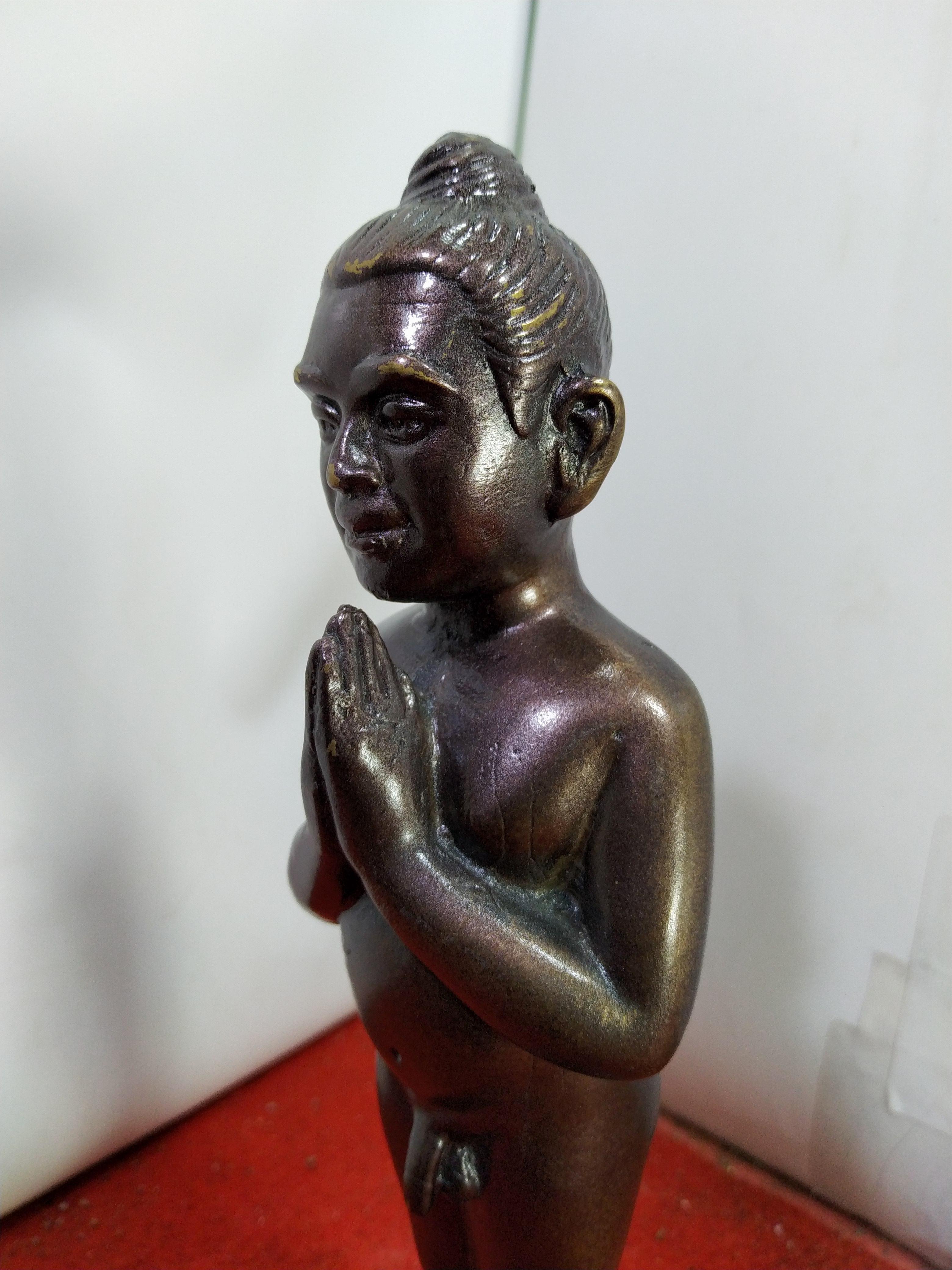 ไอ้ไข่ กุมารเทพแห่งวัดเจดีย์ อำเภอสิชล จังหวัดนครศรีธรรมราช สูง 8 นิ้ว
