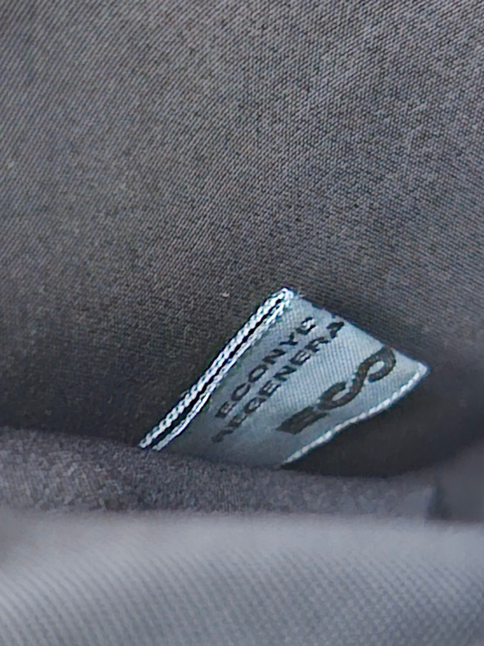 Prada Re-Nylon Smartphone Case สีดำ