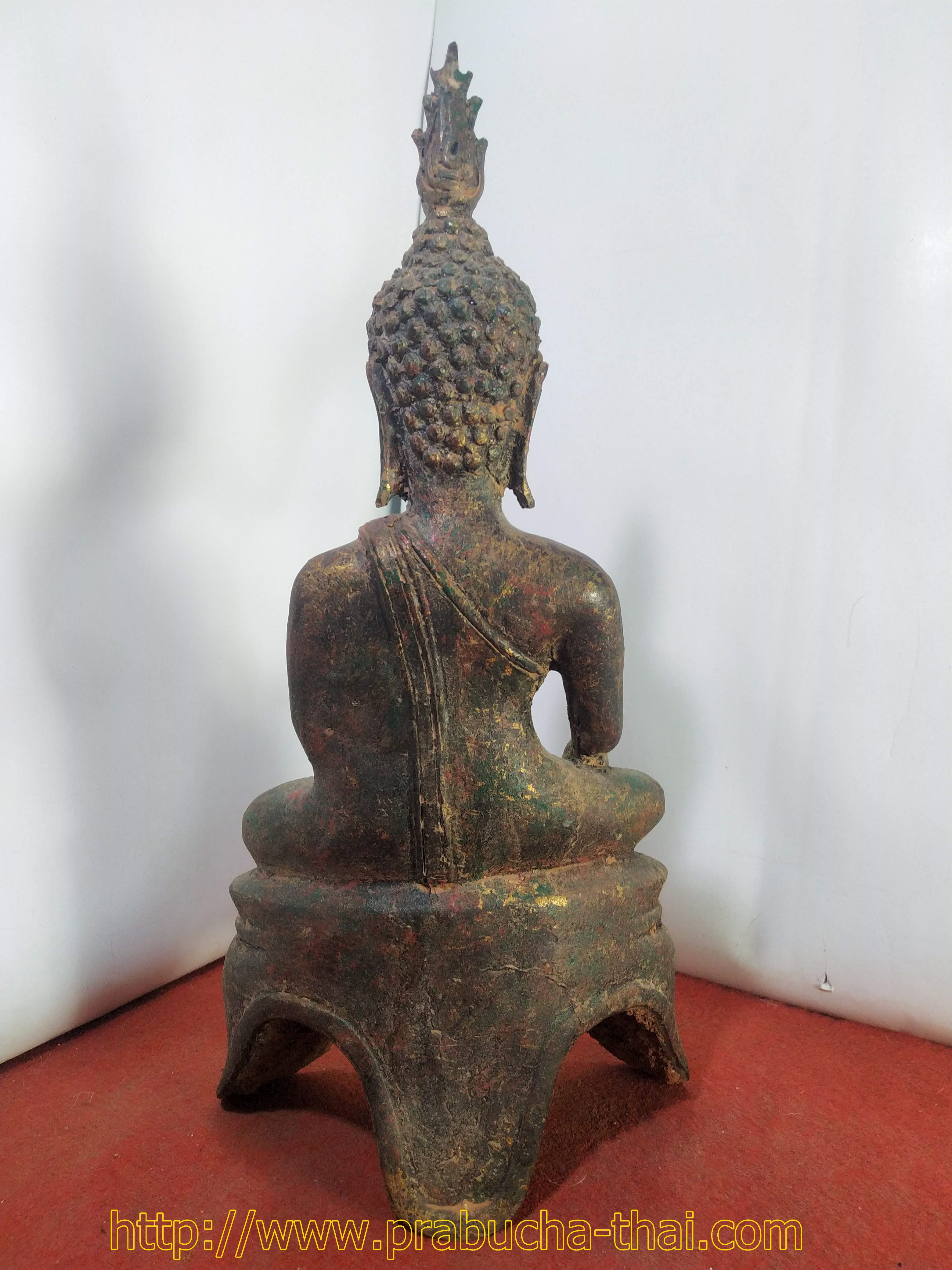 พระกำแพงสามขา ฐาน 6 นิ้ว เนื้อสำริดสภาพเก่า