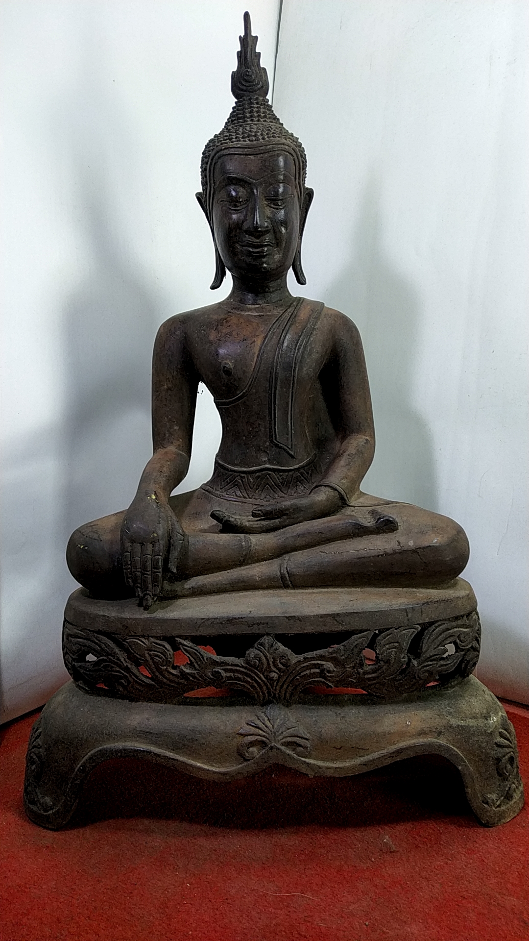 พระบูชา พระอู่ทอง ฐานสามขาฉลุลาย หน้าตัก 9 นิ้ว เนื้อสำริด