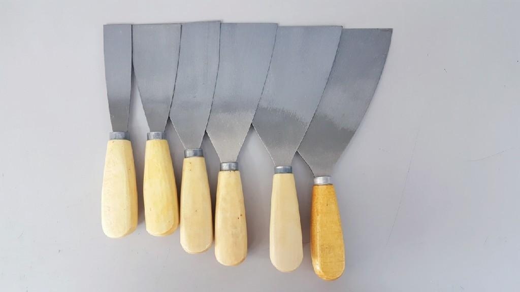 เกียงโป้วสีรุ่นประหยัด (คละสี) ด้ามไม้/ด้ามพลาสติก