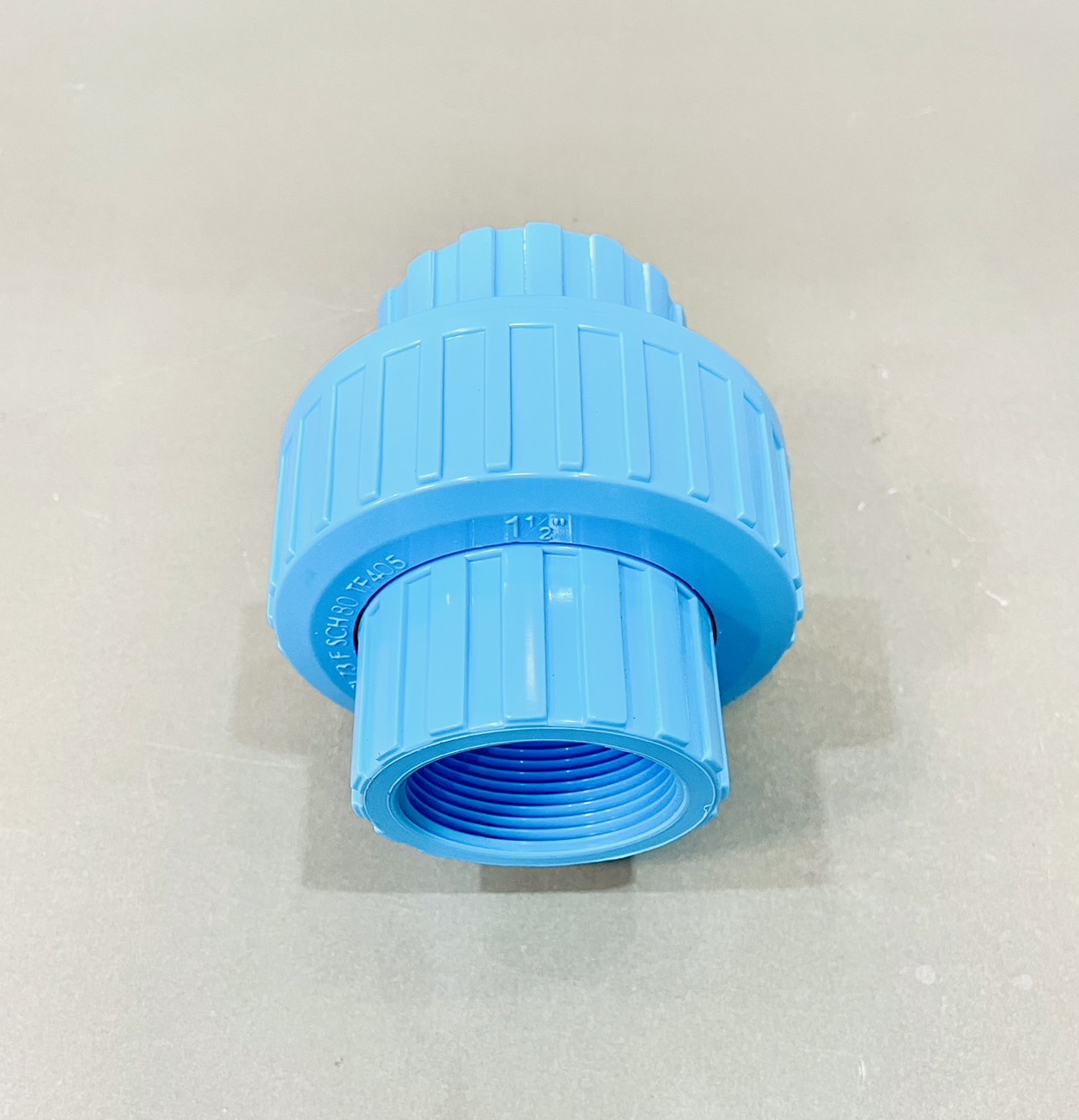 ยูเนี่ยนสั้น เกลียวใน TF