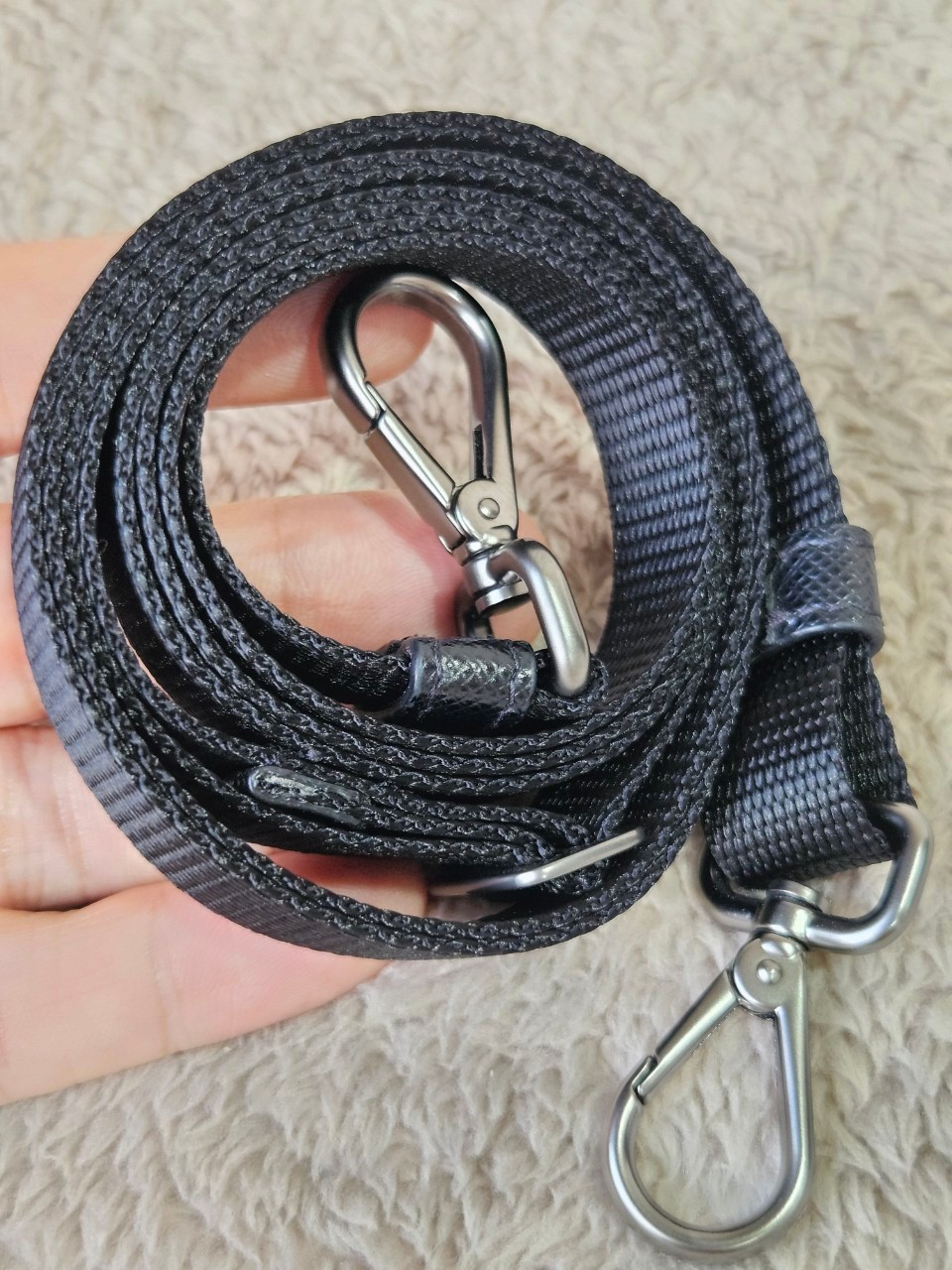 Prada Re-Nylon Smartphone Case สีดำ