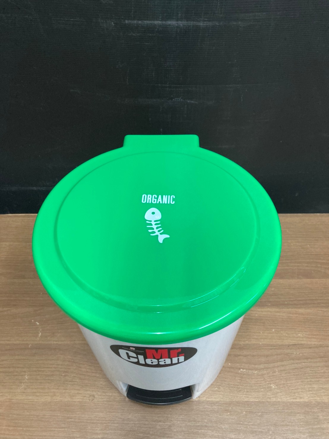 ถังขยะเท้าเหยียบ ทรงกลม 12 ลิตร