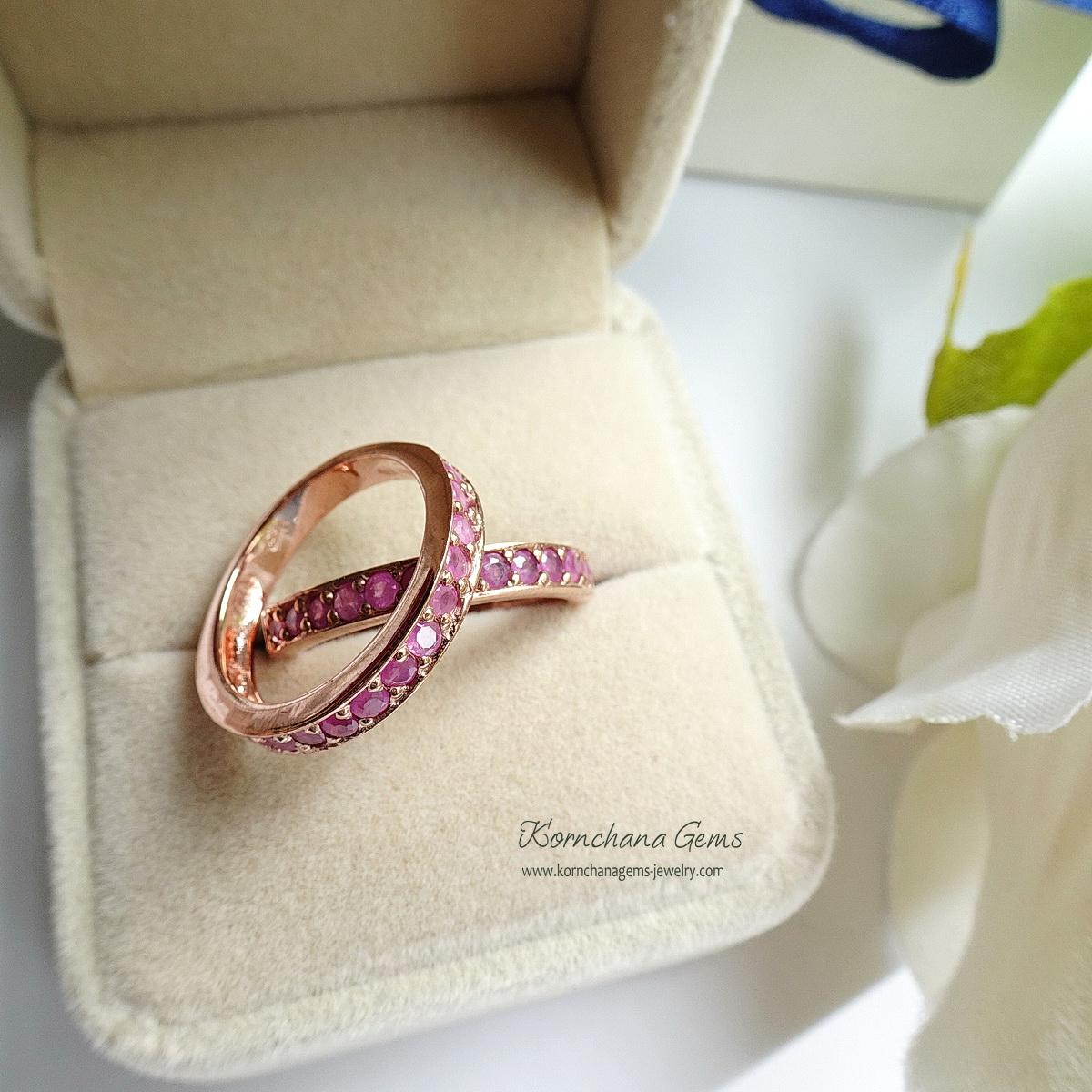 แหวนแถวทับทิมพม่าสีชมพูหวานเจี๊ยบ น่ารัก ตัวเรือนเงินแท้ silver925 สีพิงค์โกลด์ ใส่ติดนิ้วได้ทุกวัน ใส่วงเดียวหรือใส่เป็นคู่ก็สวย