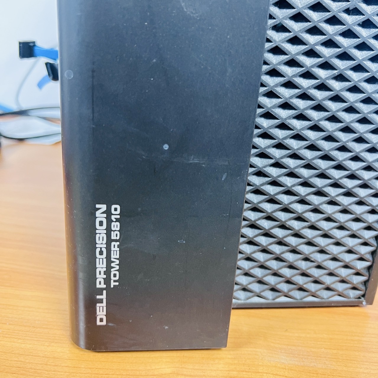 (Used) DELL PRECISION TOWER 5810 Xeon E5-1607 V3 RAAM 8 GB SSD 512 GB