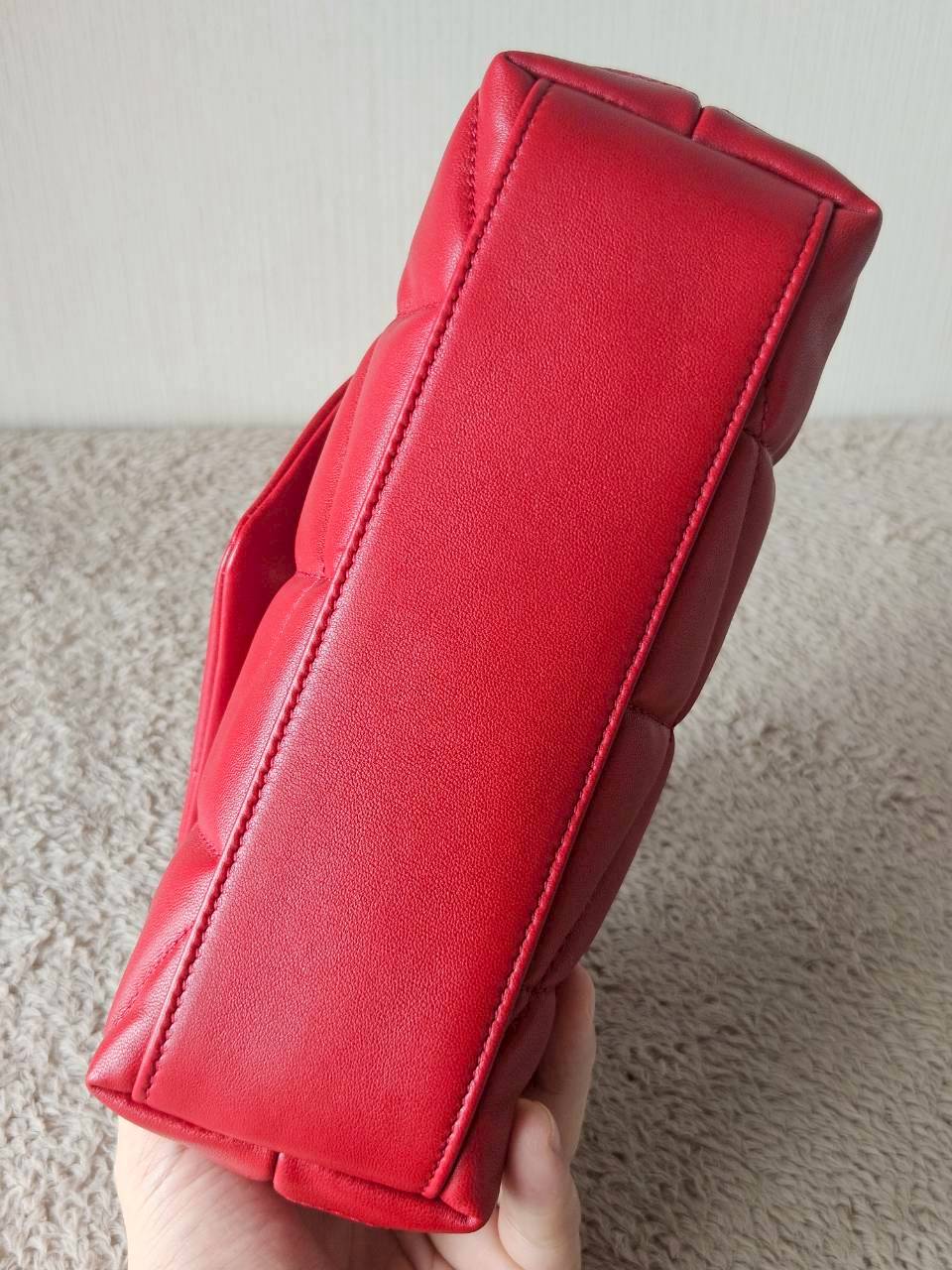 YSL Toy Puffer Mini Bag สีแดง