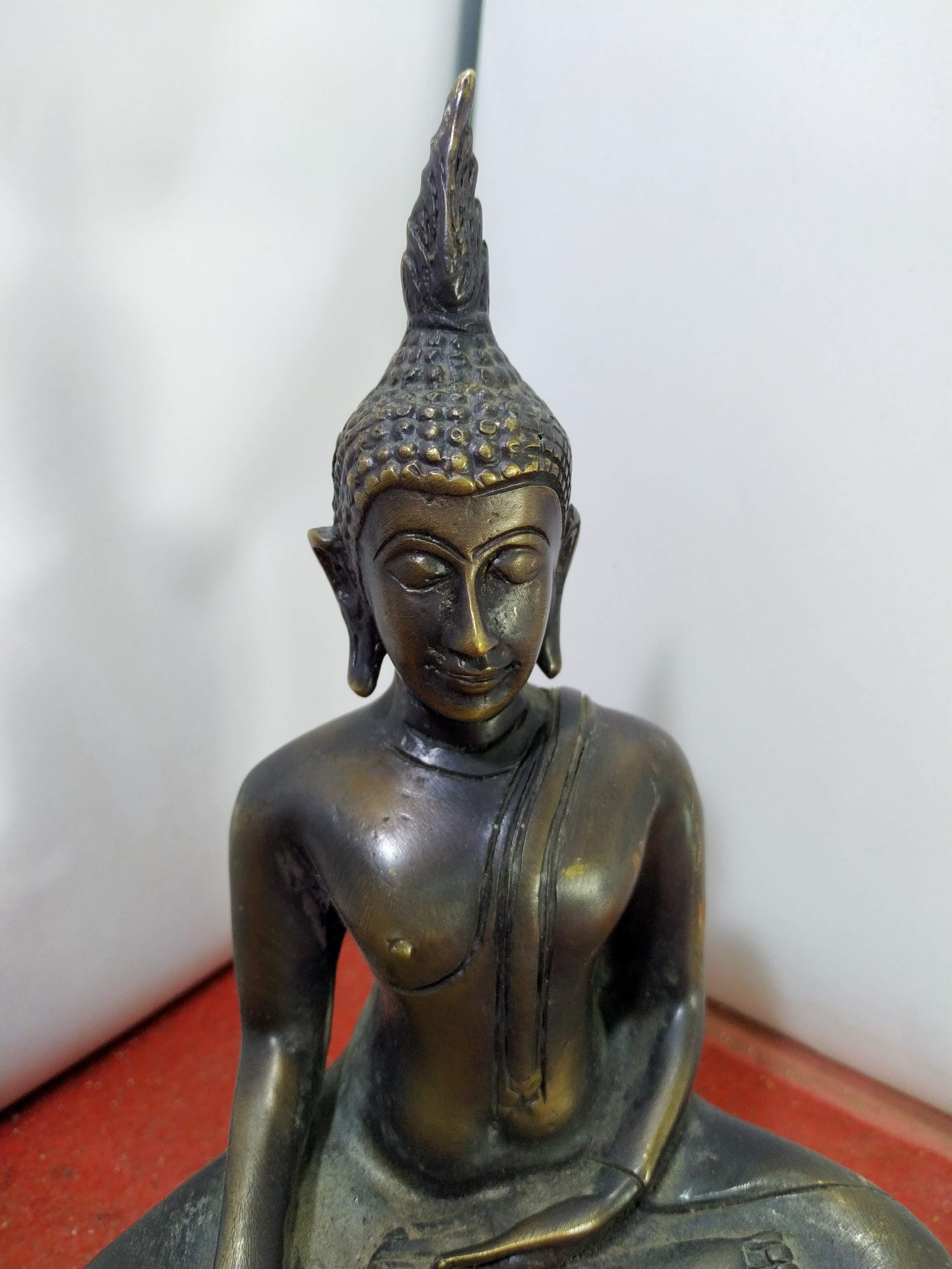 หลวงพ่อทันใจ วัดพระบรมธาตุบ้านตาก จ.ตาก หน้าตัก 5 นิ้ว เนื้อโลหะเหลืองมันปู