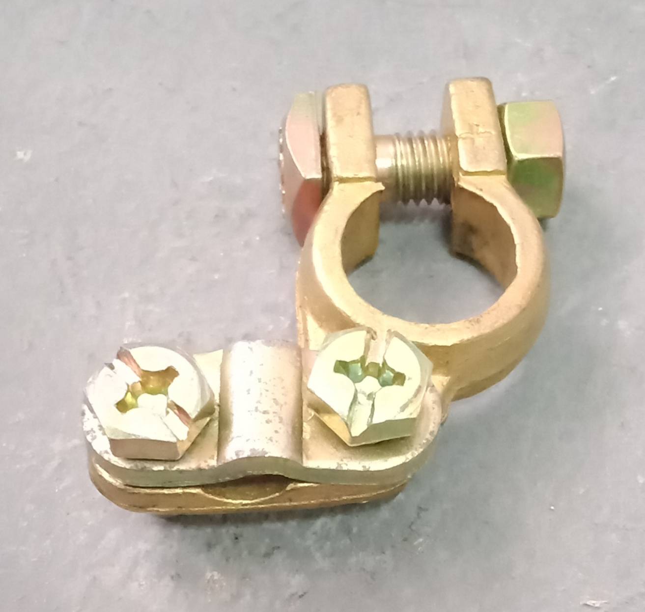 ขั้วแบตเตอร์รี่ทองเหลือง (+)