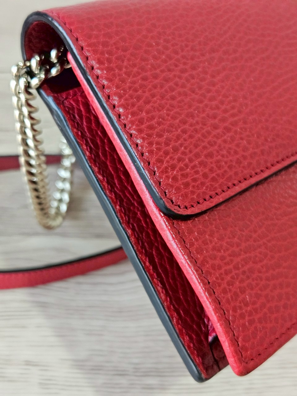 Gucci Interlock WOC สีแดง