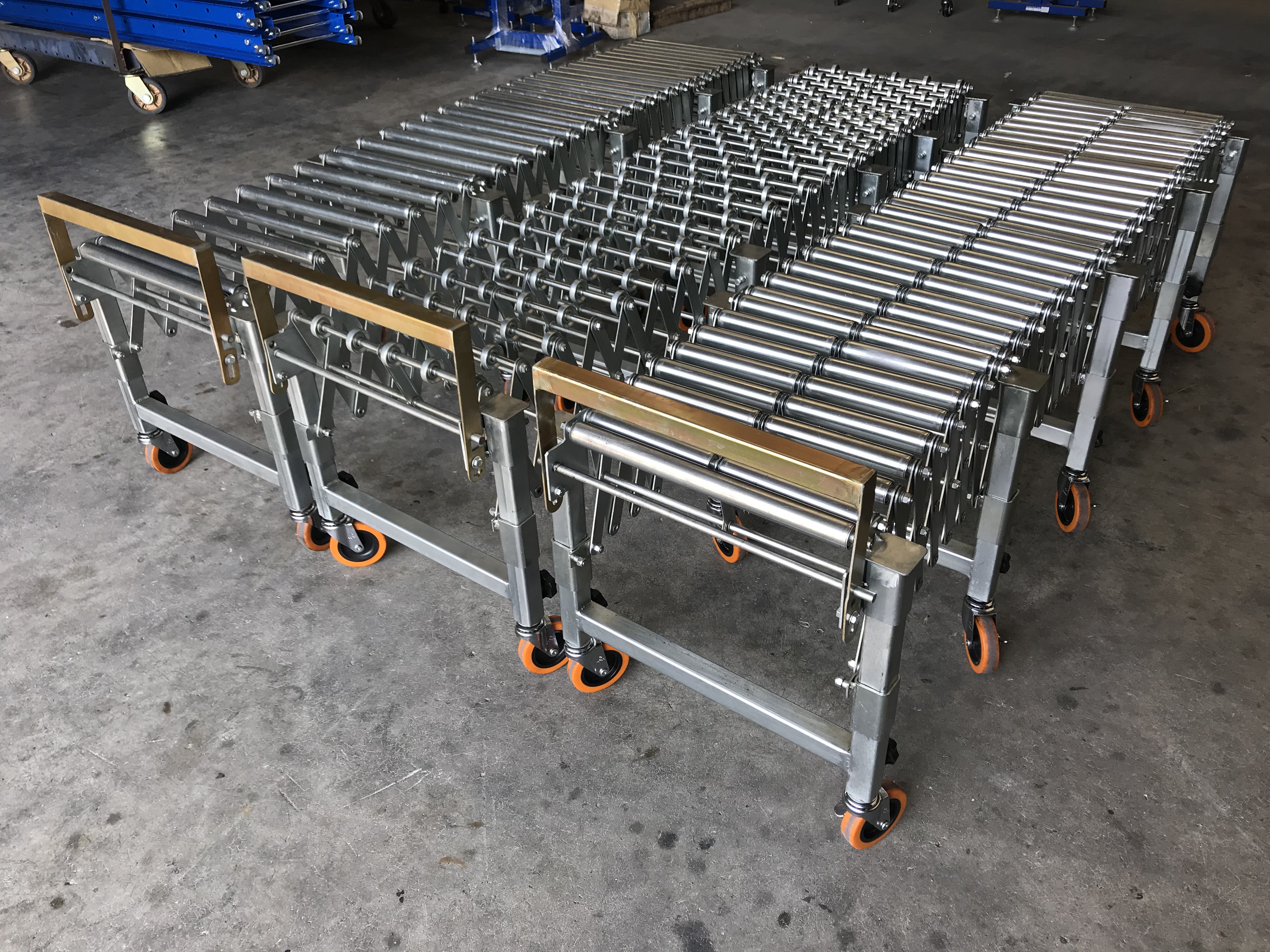 Extendaflex รางลูกกลิ้ง (ลูกล้อ) ยืดหดได้ EXW 380-4040 spec W40 x L400( max ) x H( 55-85 )