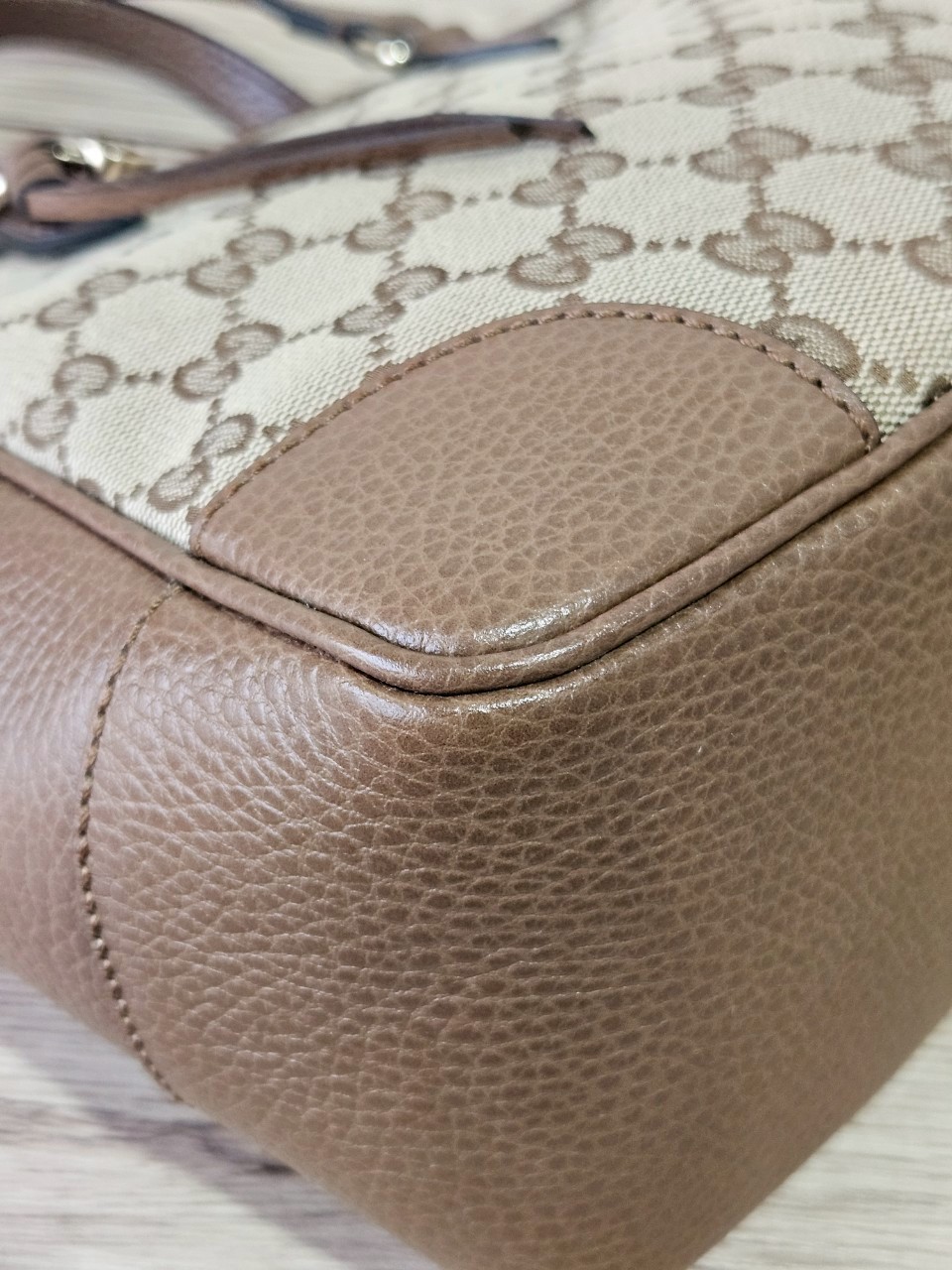 Gucci Bree Tote สีน้ำตาล