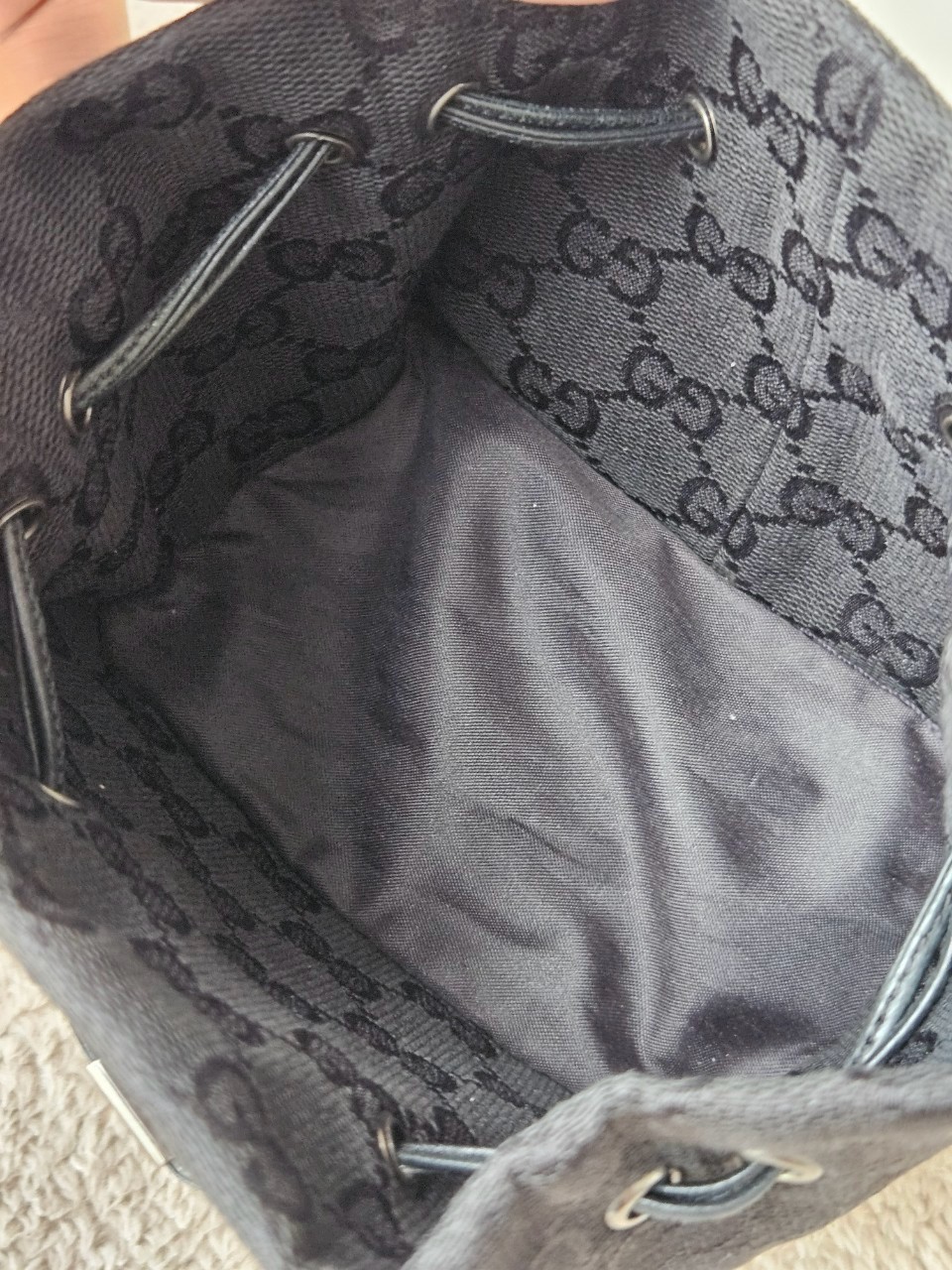 Gucci GG Canvas Pouch Black 6x8นิ้ว