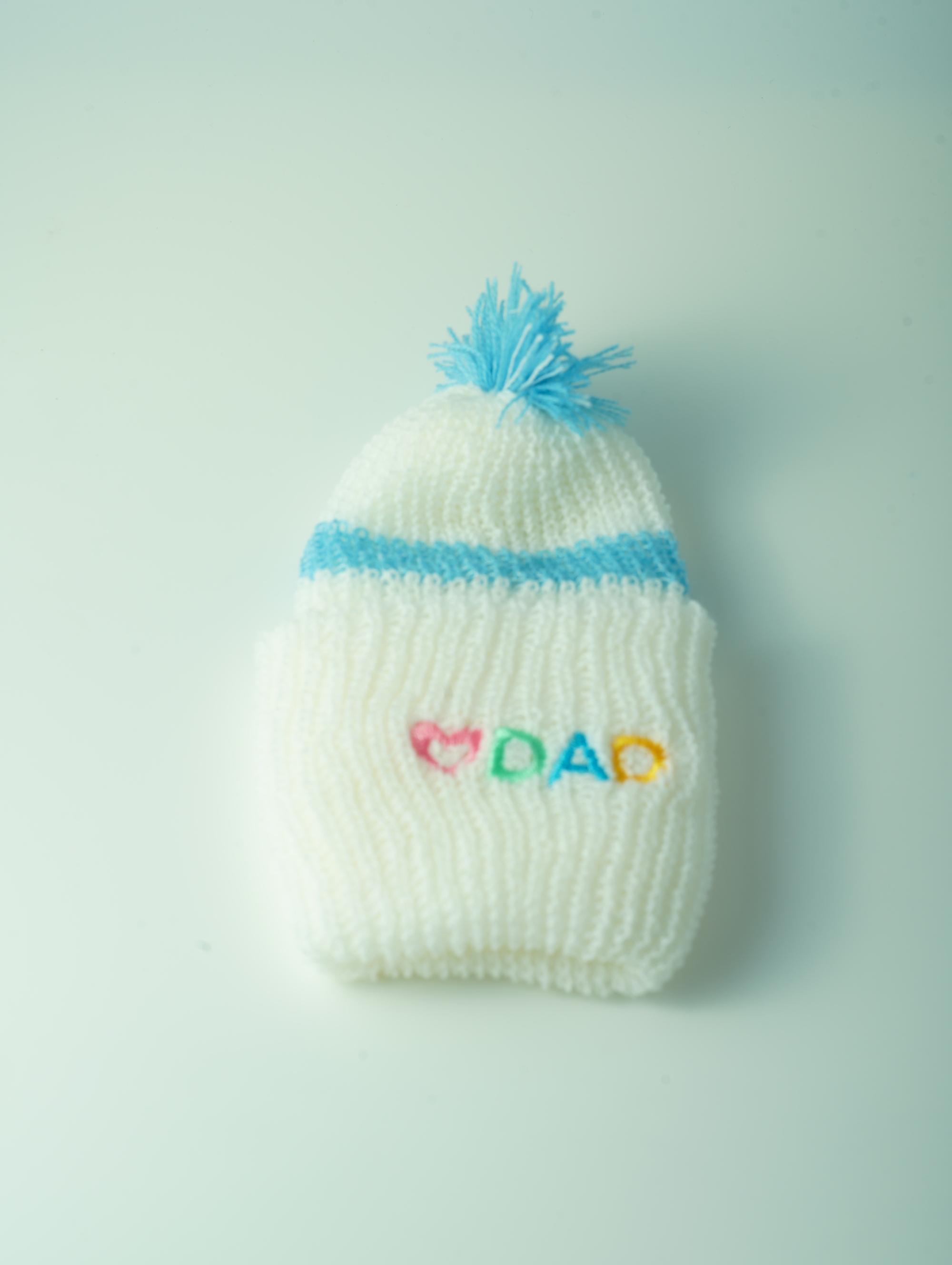 ขายส่ง หมวกไหมพรมเด็กแรกเกิด รุ่นขาวริ้ว-ปักDAD (ราคาต่อโหล) nongnini1988