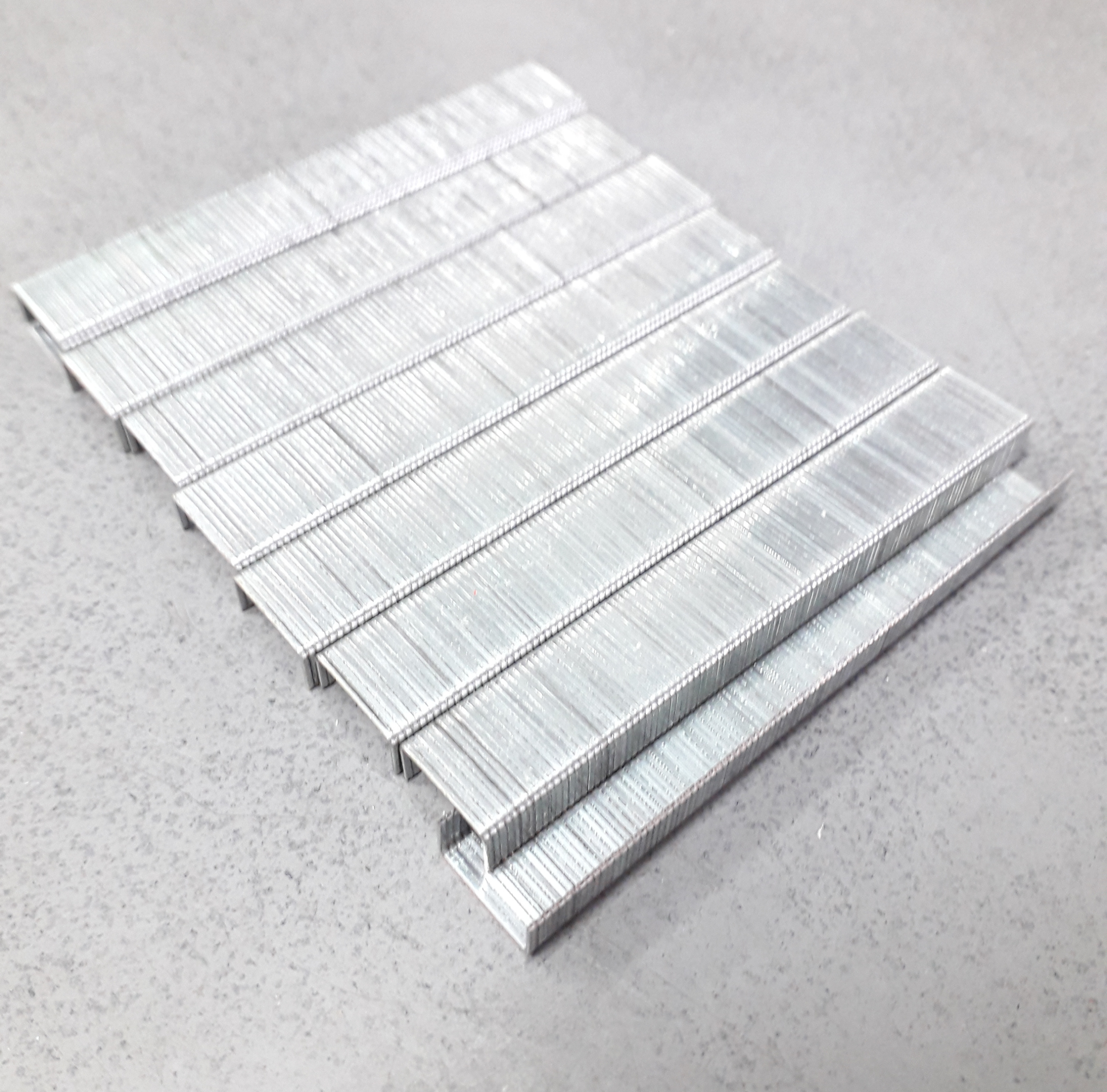 ลูกแม็กขาคู่ King Eagle (สำหรับยิงบอร์ด)