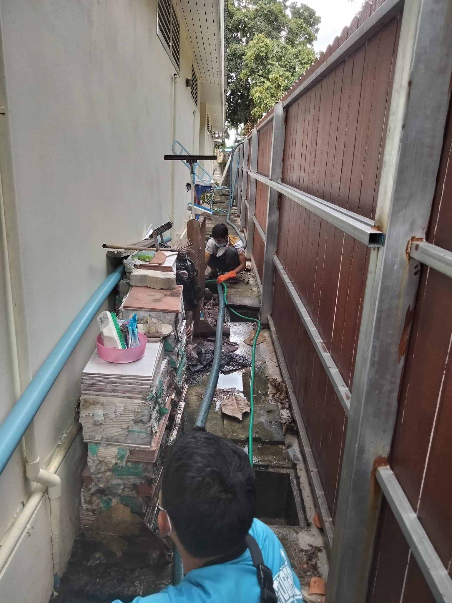 ดูดส้วมถนนลำไทร 0820047597 ช่างดุลย์