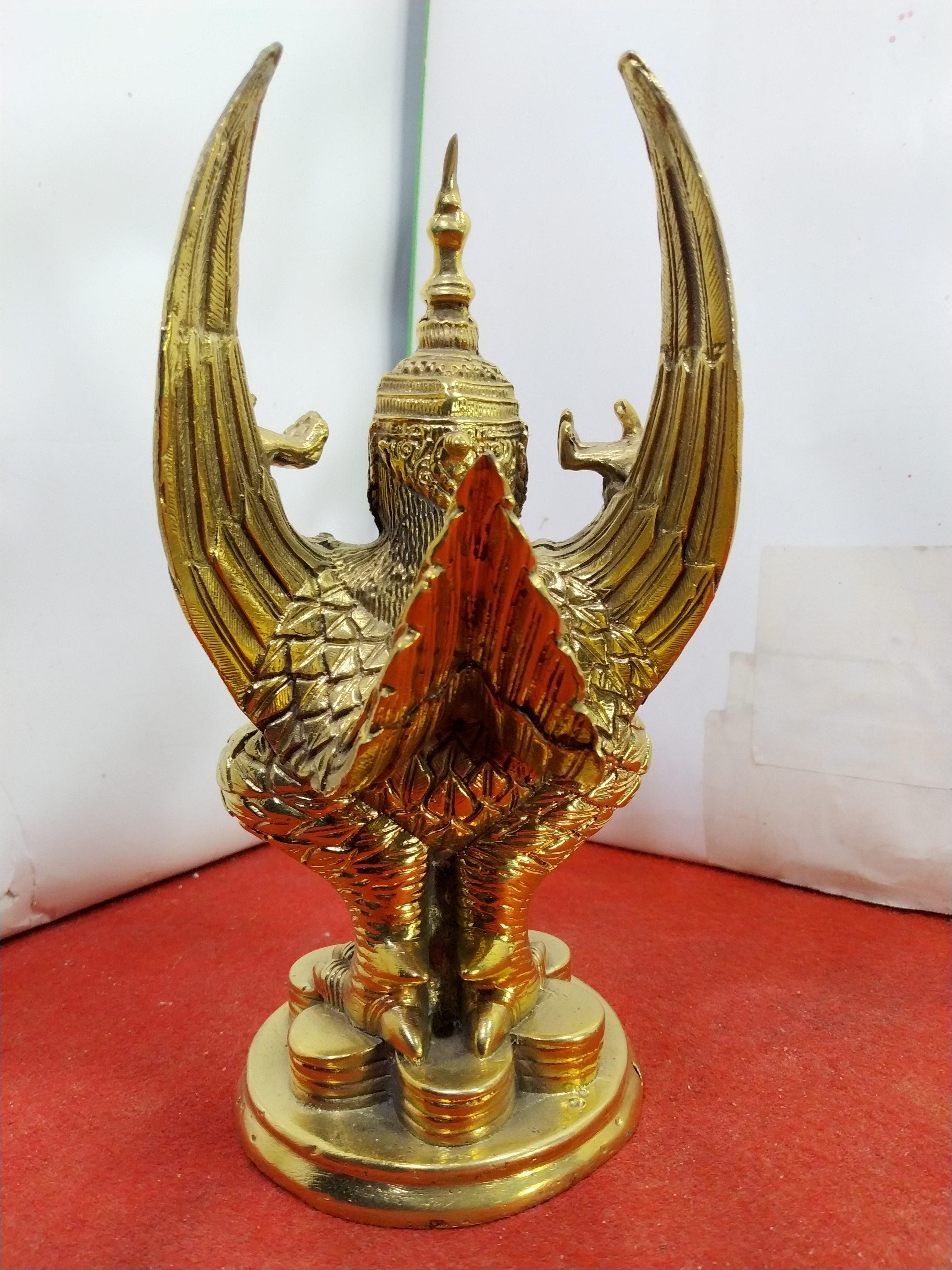 พญาครุฑ แม่ไก่ ขนาด ฐาน 3 นิ้ว สูง 7.5 นิ้ว เนื้อโลหะสำริดทองเหลือง