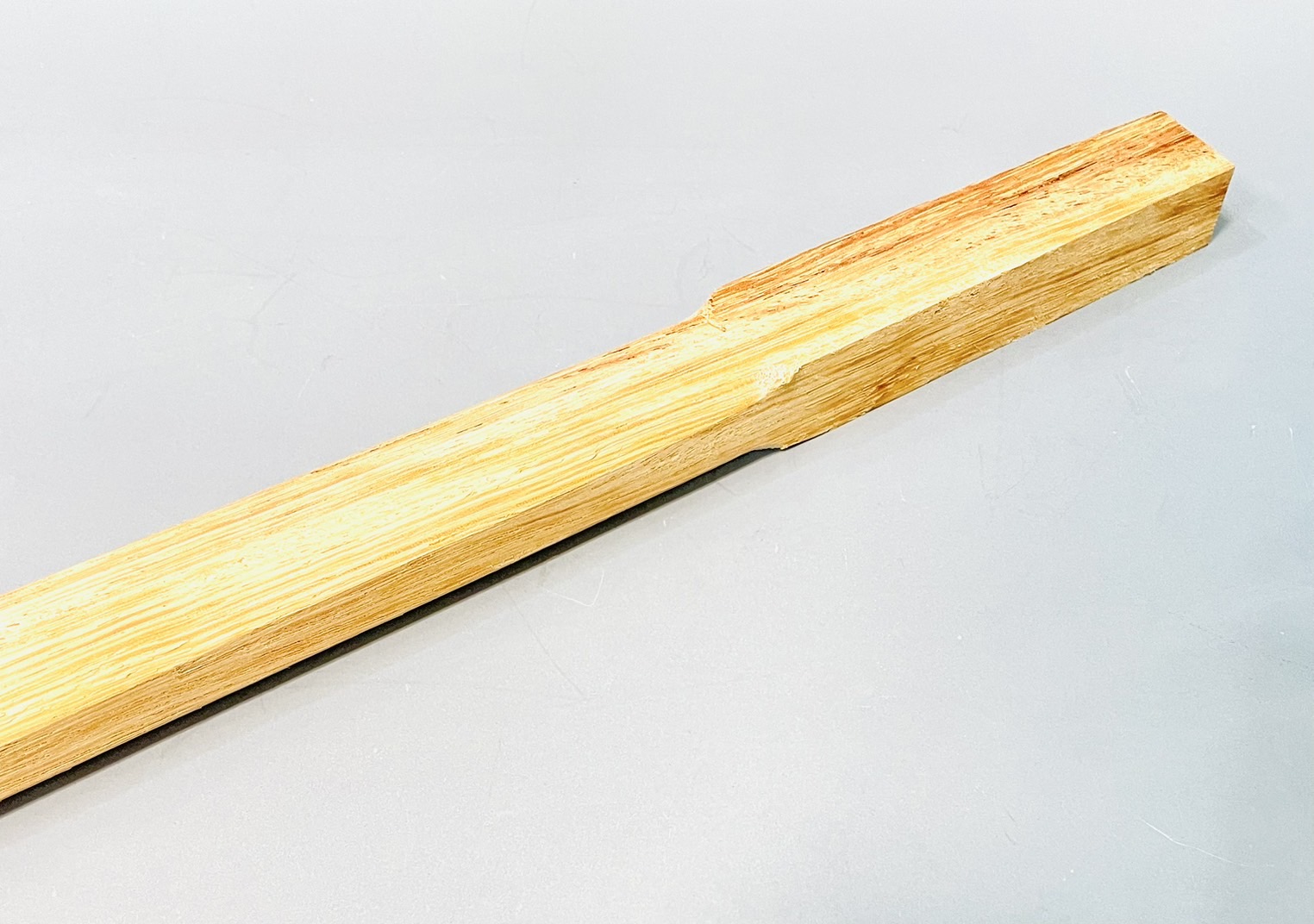 ด้ามค้อนเหลี่ยม