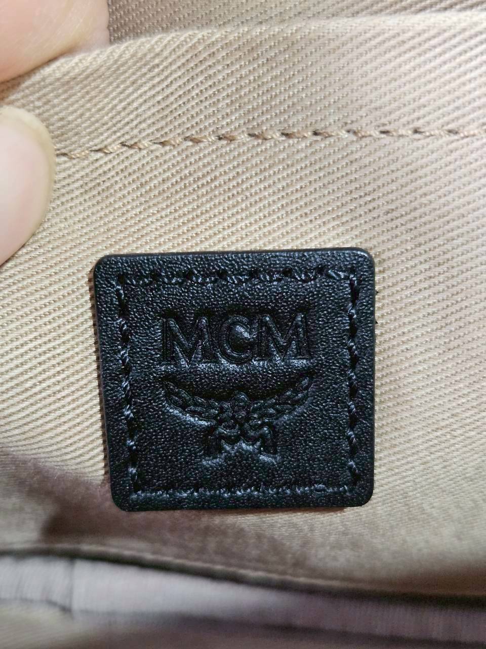 MCM Essential Pouch Orginal Black White