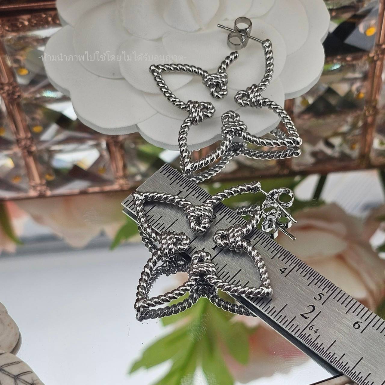 ต่างหู LOUIS VUITTON ต่างหู หลุยวิสตอง ต่างหู LV ติดหู