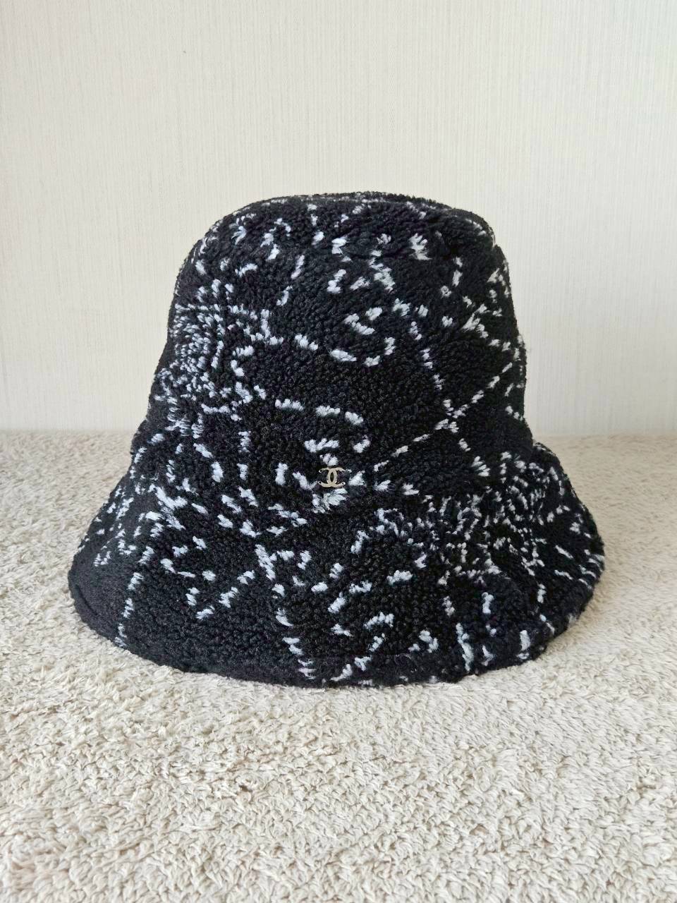 Chanel faux fur interlocking cc bucket hat