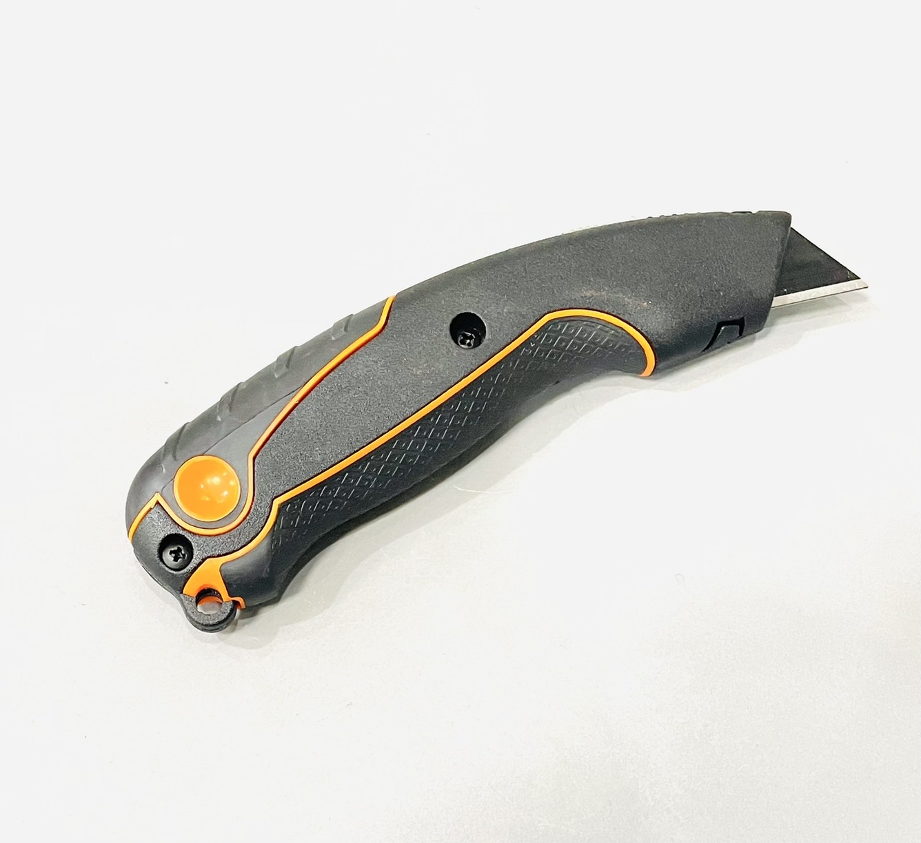 คัตเตอร์งานหนัก Blackseal SK2 12124