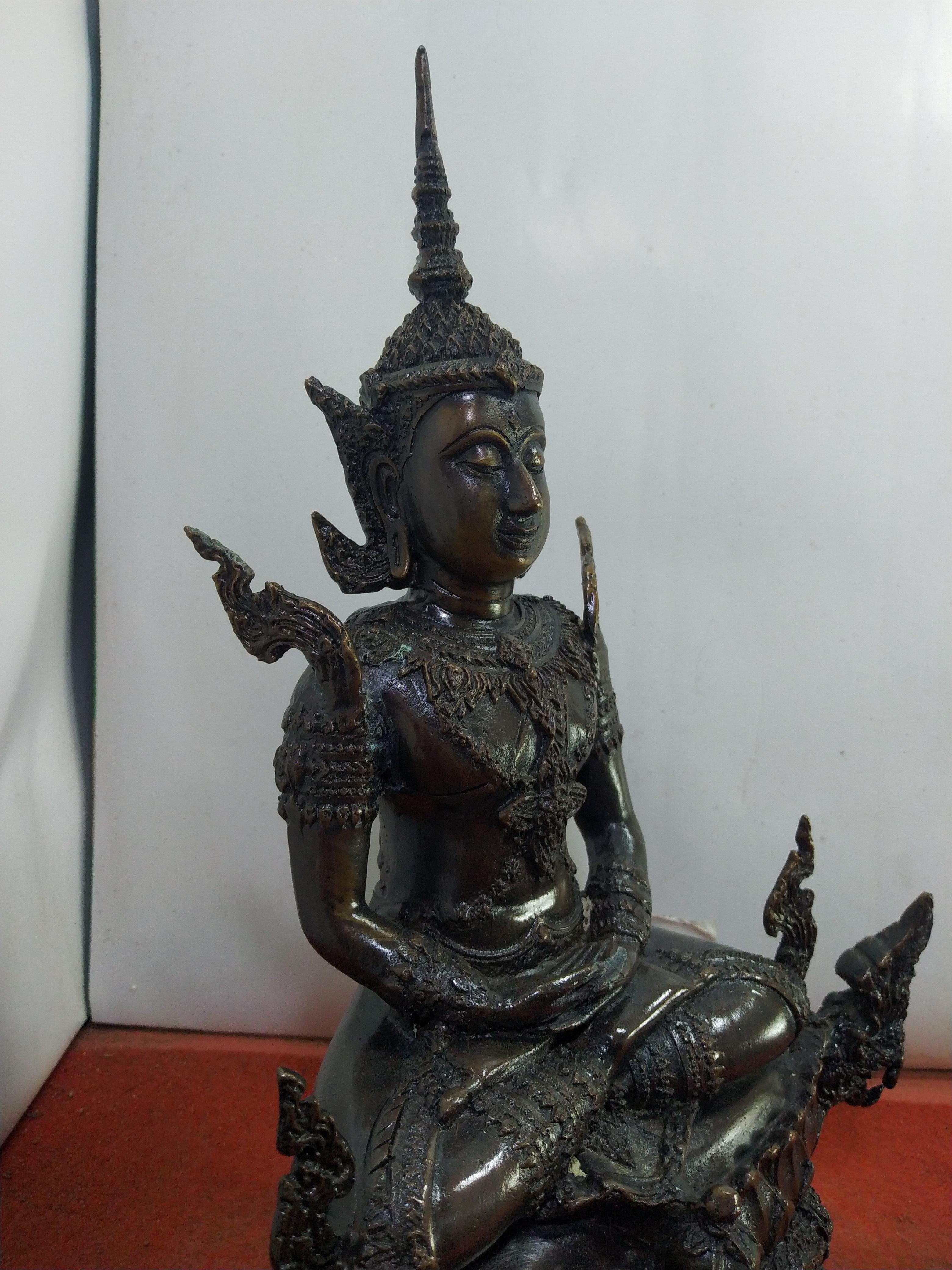 สมเด็จพระมหาจักรพรรดิ์ สมเด็จองค์ปฐม มหาจักรพรรดิทรงเครื่อง ประทับพระราหูนาคเกี้ยว เนื้อโลหะทองเหลือง ผิวมันปู