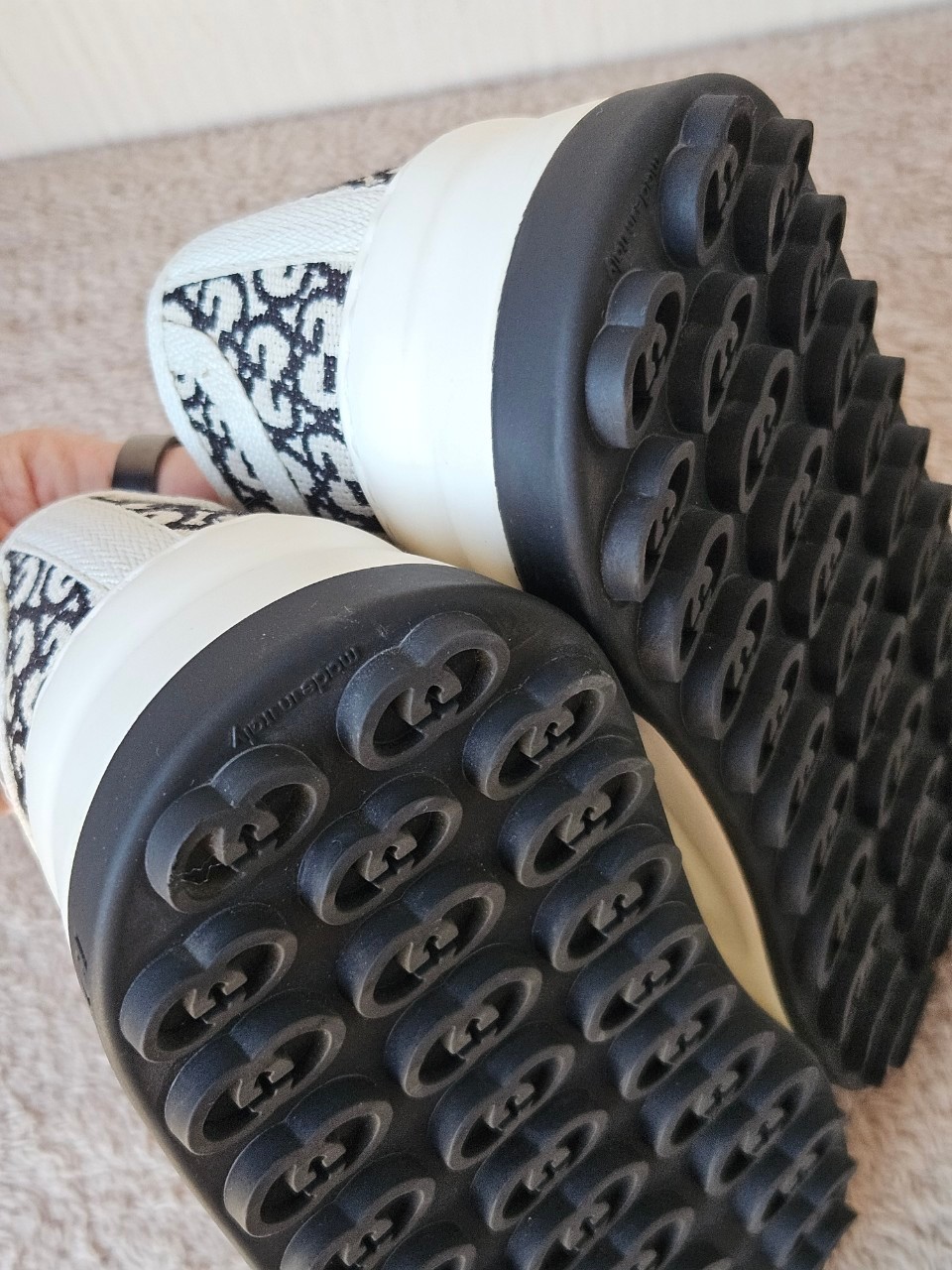 Gucci 746766 WOMEN'S GG TRAINER