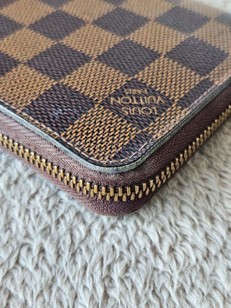 LV Zippy Damier