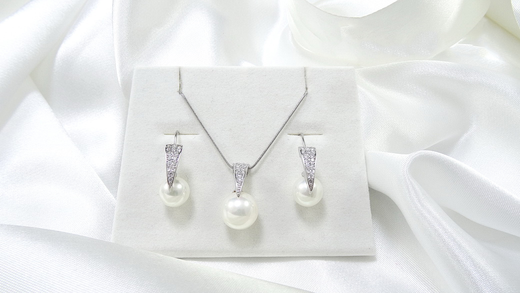 เซ็ทสร้อยคอเงินแท้พร้อมจี้มุกน้ำจืดแท้เม็ดใหญ่ขนาด 12 mm.ตัวเรือนเงินแท้ ชุบทองคำขาว ชิ้นงานประณีต