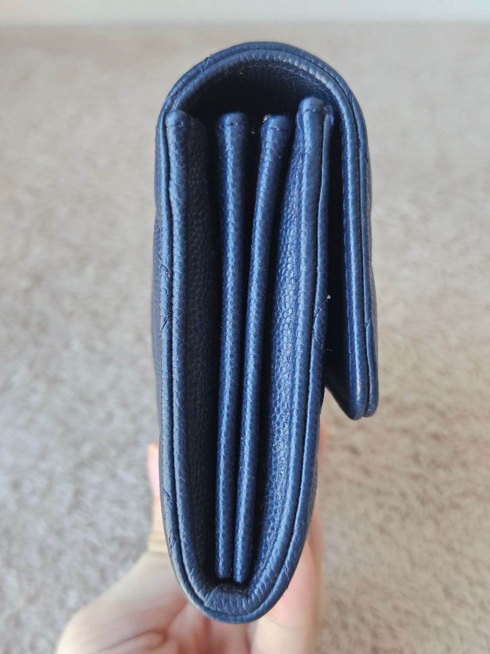 Chanel Sarah Navy wallet holo31