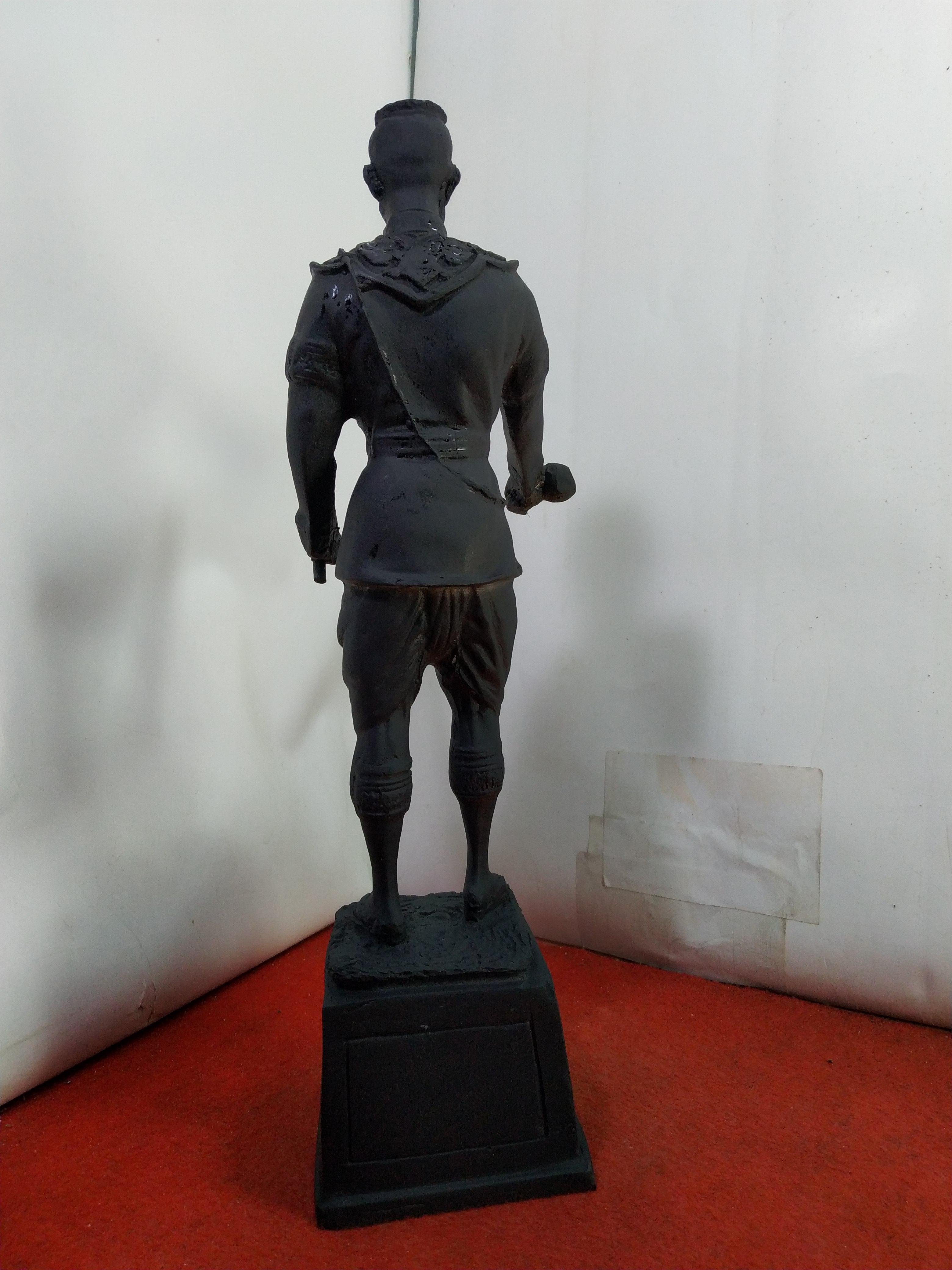 พระบรมรูปจำลอง สมเด็จพระนเรศวรมหาราช ทรงประกาศอิสรภาพ เนื้อโลหะทองเหลืองรมดำ