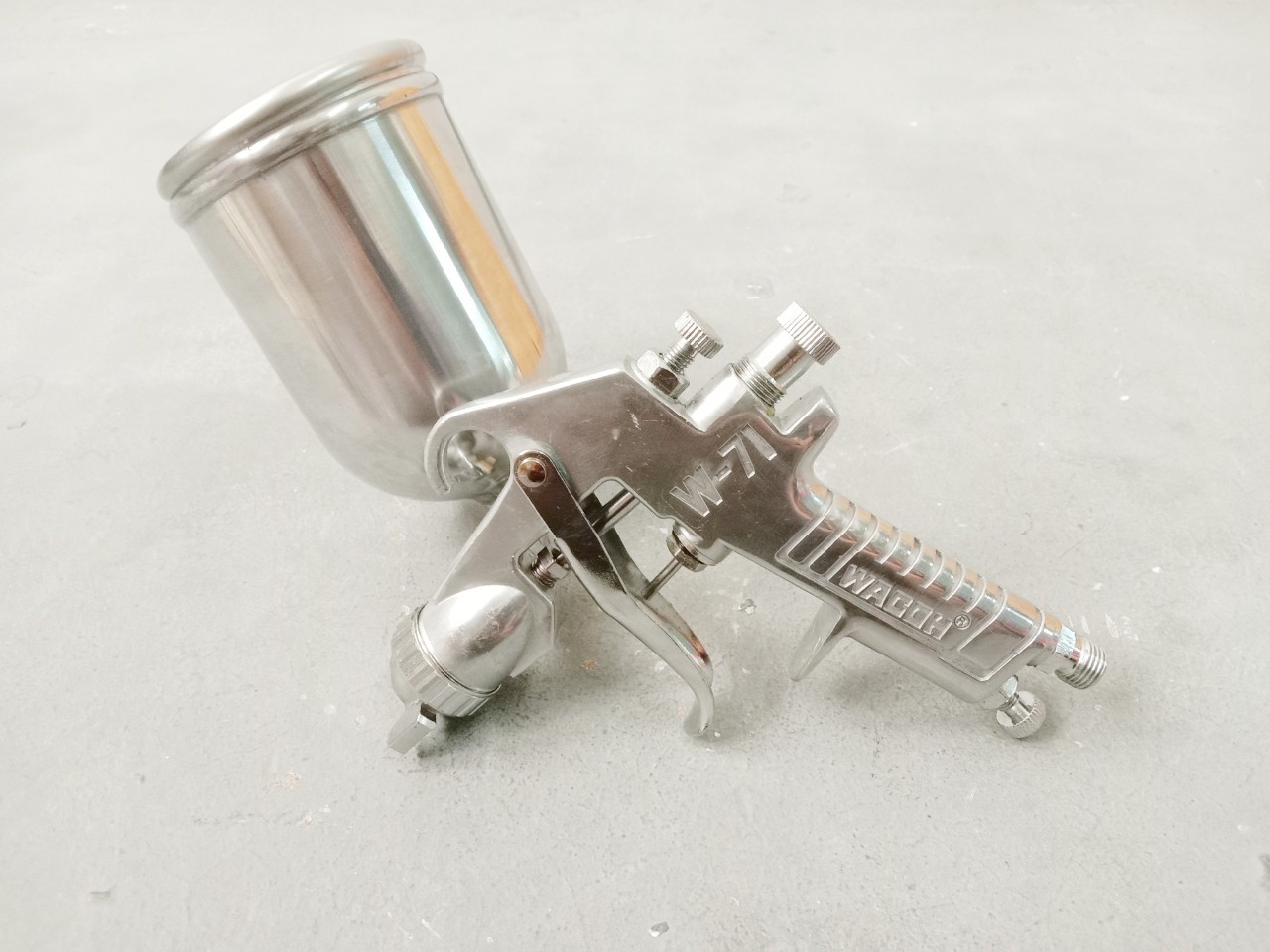 กาพ่นสี W-71G กาบน 400ml META