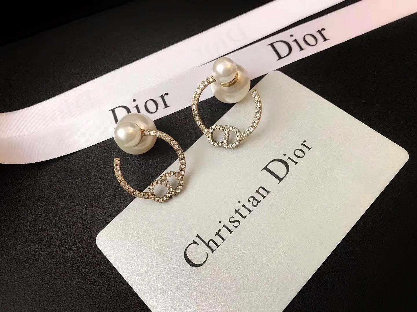 ต่างหูดิออร์มุก Dior Tribales Earrings
