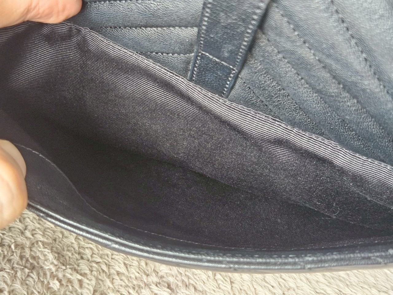 YSL 392738 College Large